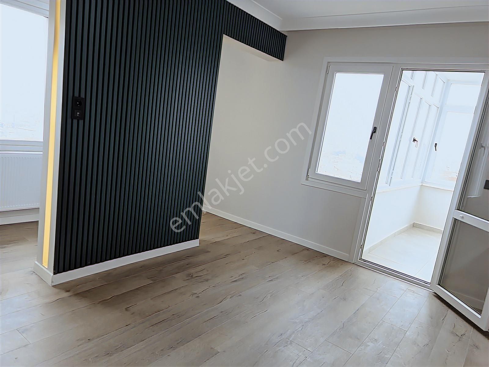 Altayçeşme'de Komple Yenilenmiş 3+1 125m² Deniz Manzaralı Sitede - Görsel 25