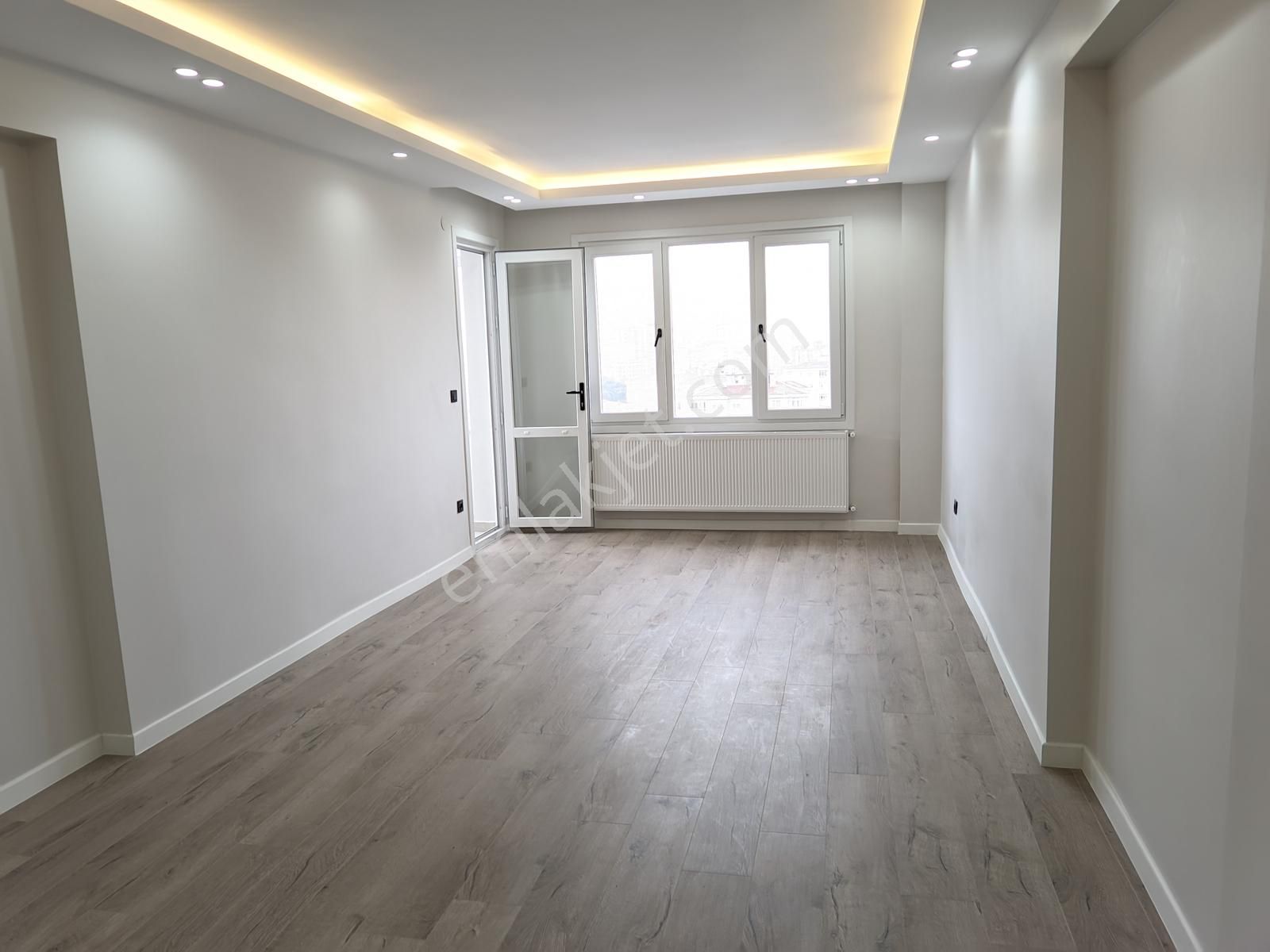 Altayçeşme'de Komple Yenilenmiş 3+1 125m² Deniz Manzaralı Sitede - Görsel 34