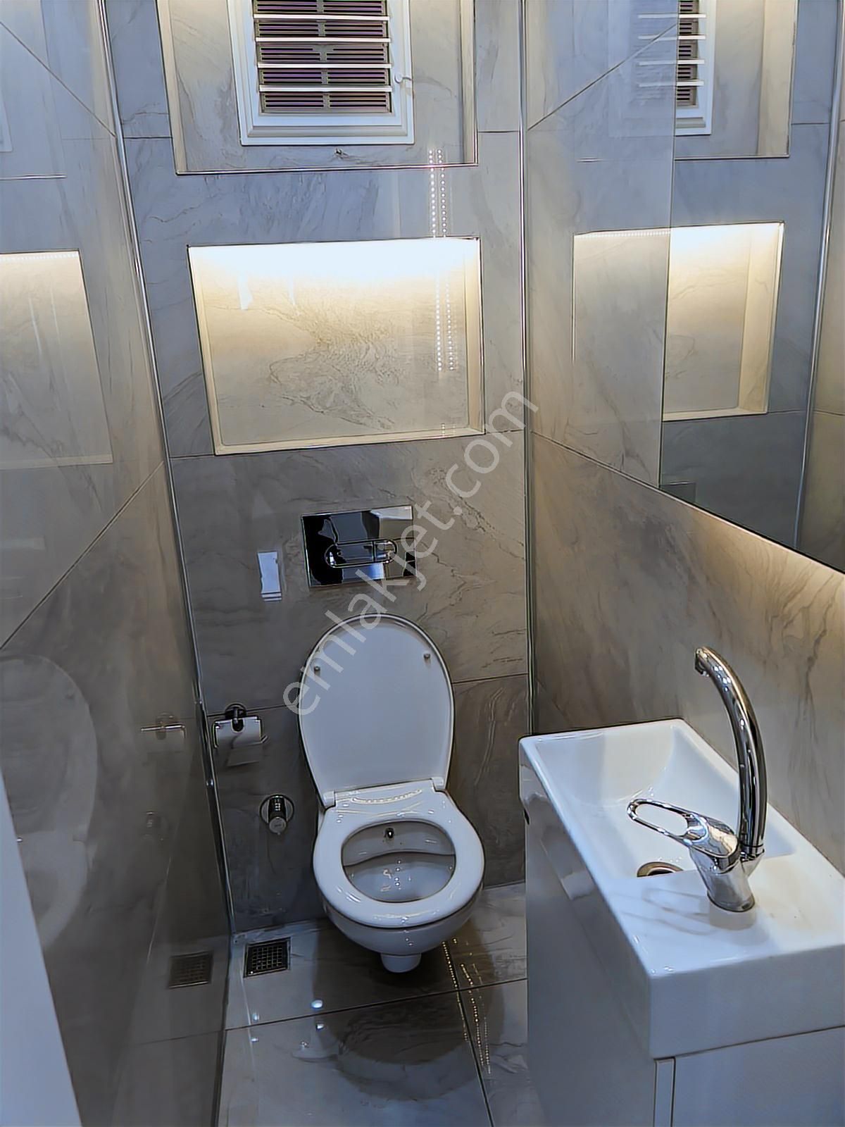 Altayçeşme'de Komple Yenilenmiş 3+1 125m² Deniz Manzaralı Sitede - Görsel 32