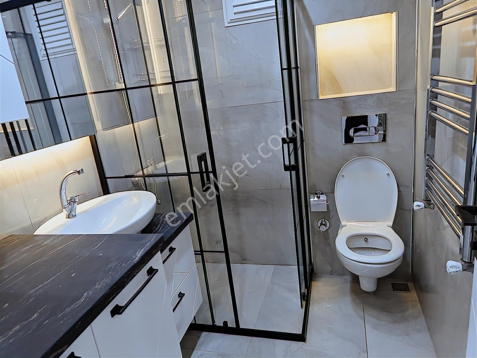 Altayçeşme'de Komple Yenilenmiş 3+1 125m² Deniz Manzaralı Sitede - Görsel 20