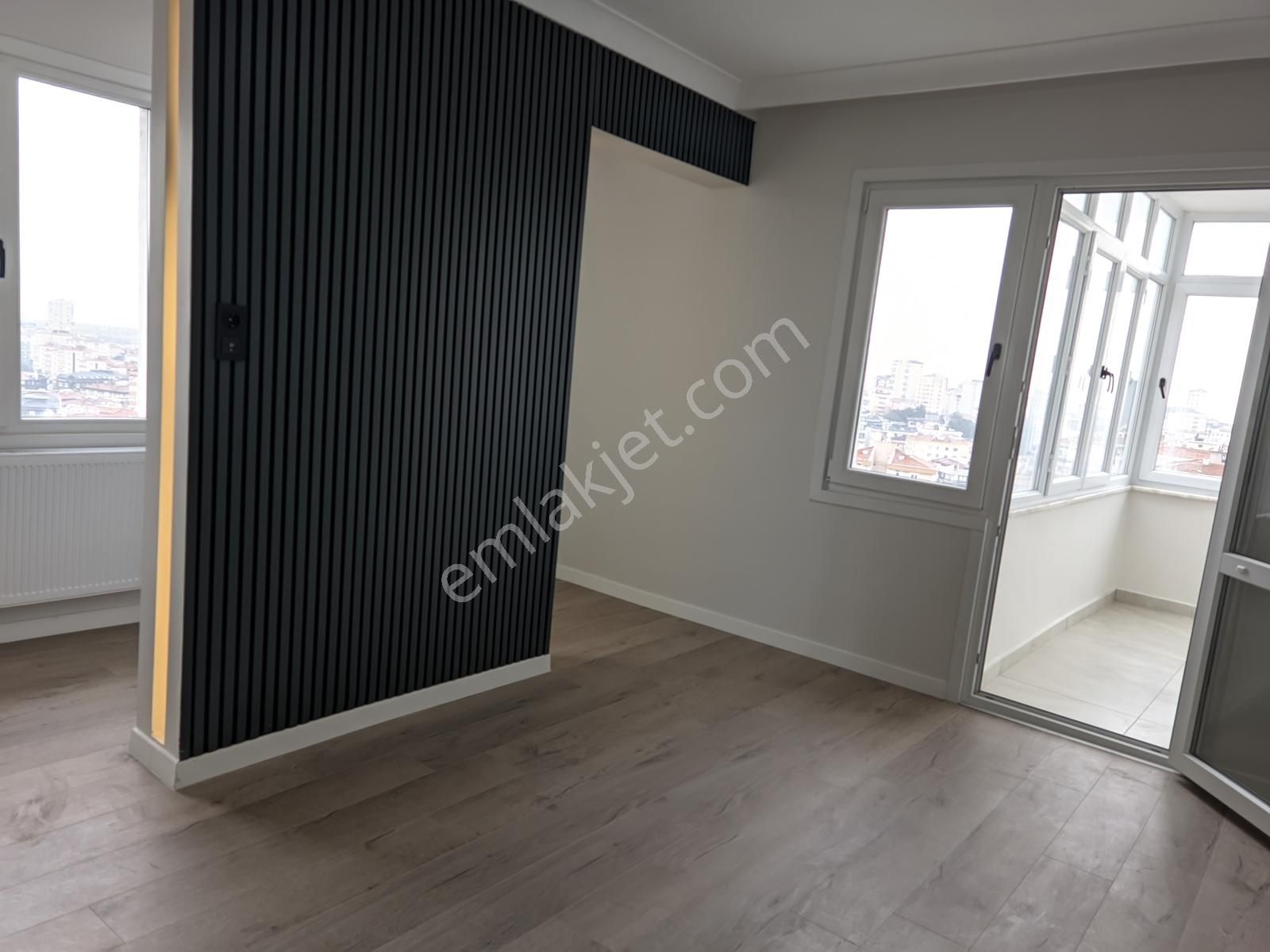 Altayçeşme'de Komple Yenilenmiş 3+1 125m² Deniz Manzaralı Sitede - Görsel 24