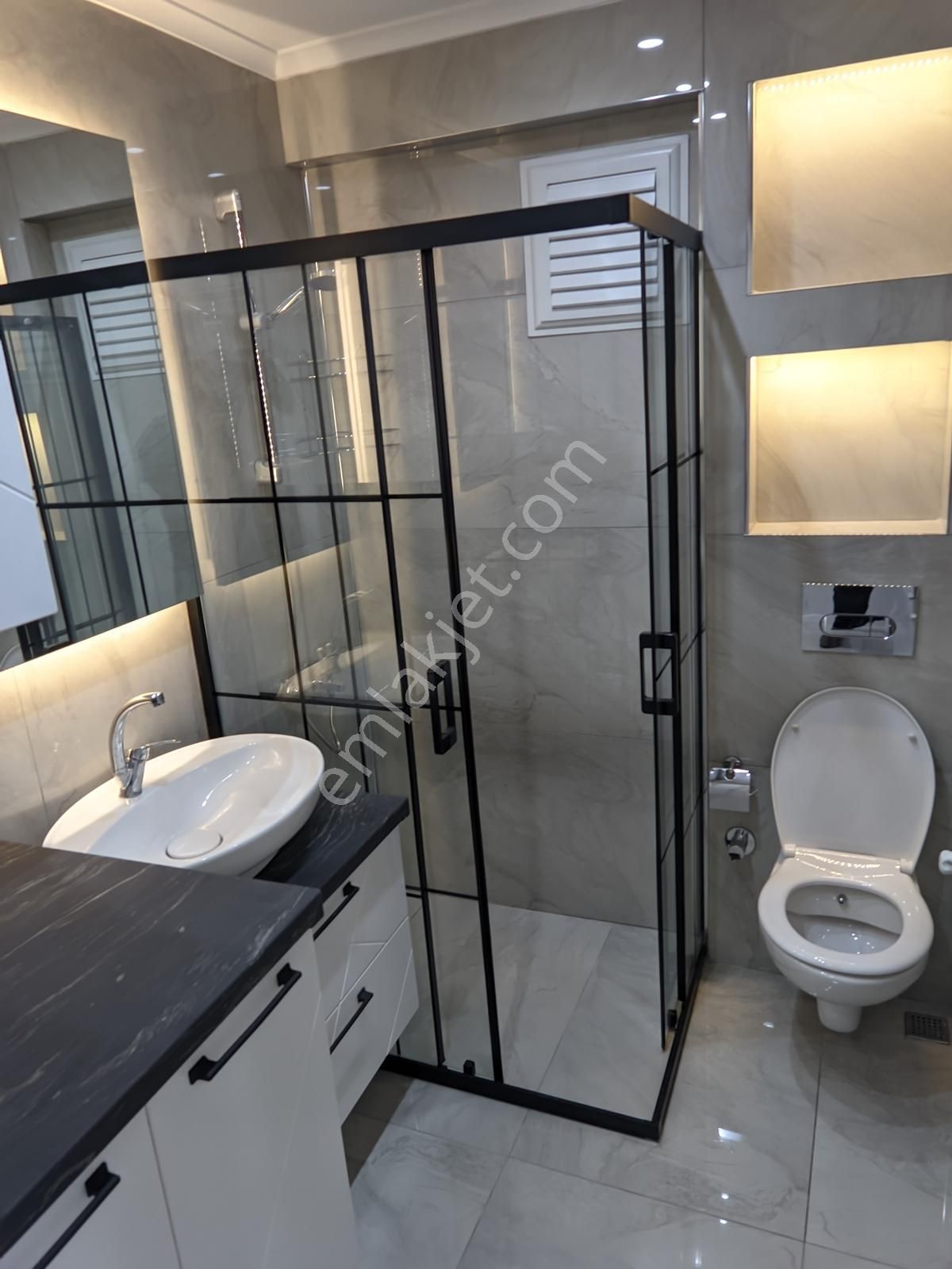 Altayçeşme'de Komple Yenilenmiş 3+1 125m² Deniz Manzaralı Sitede - Görsel 22