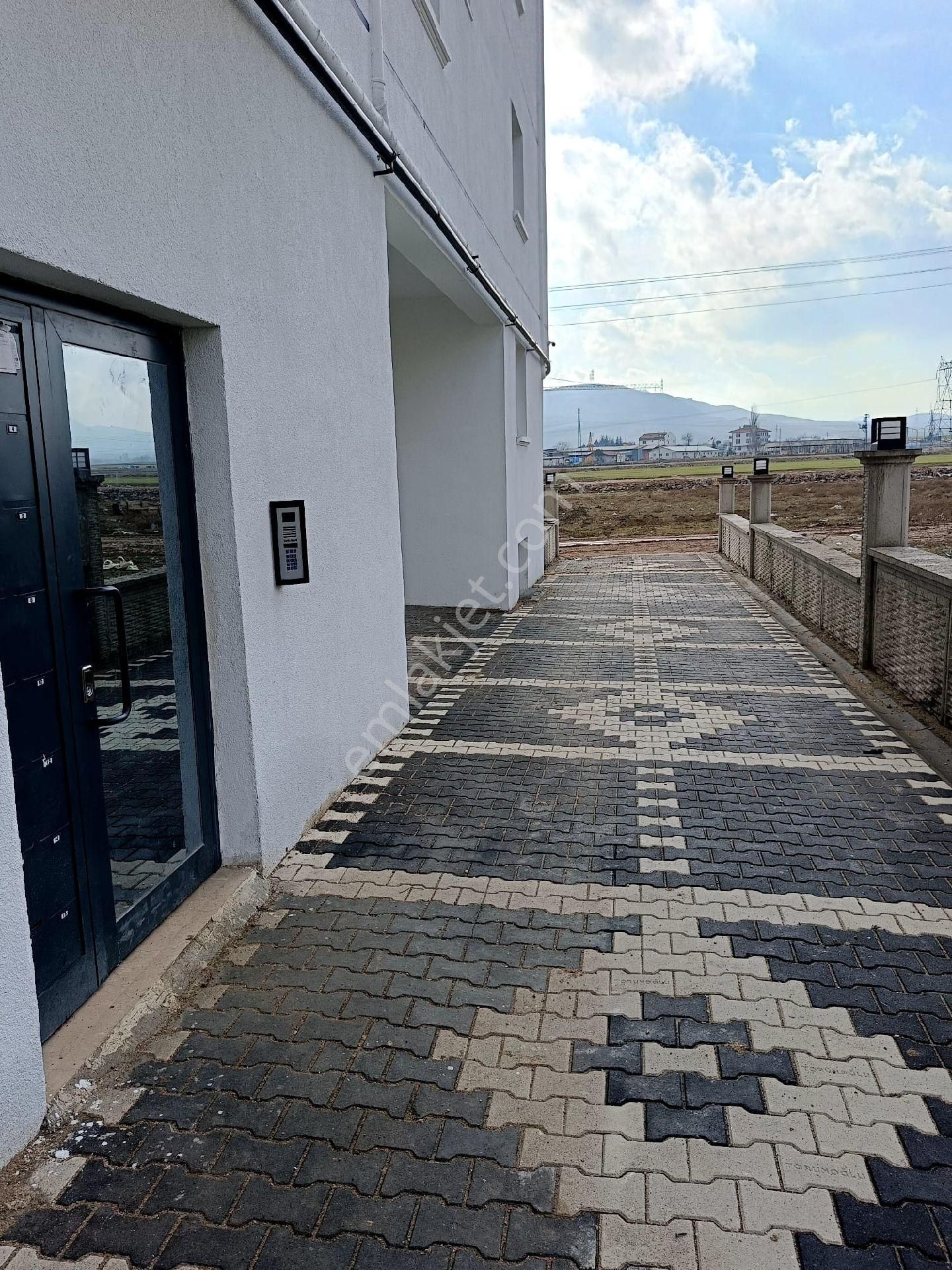 Çıtırık'tan Yenikent Mustafa Kemal Giriş Satılık 3+1+75m2 Alt Depo - Görsel 6