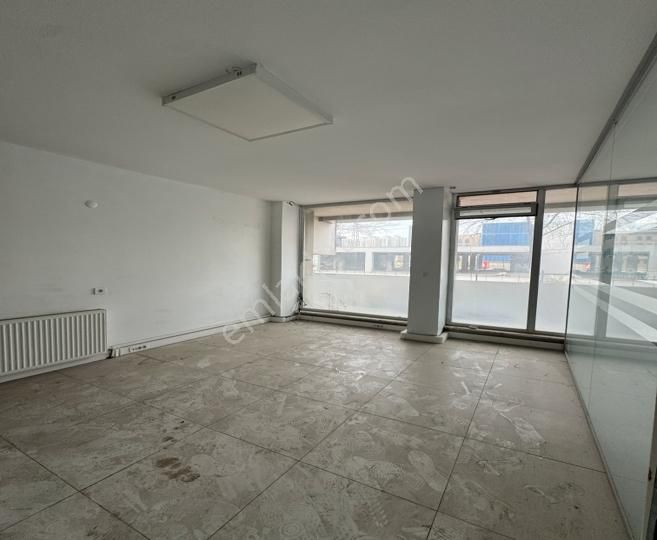 Metrobüse 100m Çift Cephe 3 Katlı Dükkan - Görsel 33