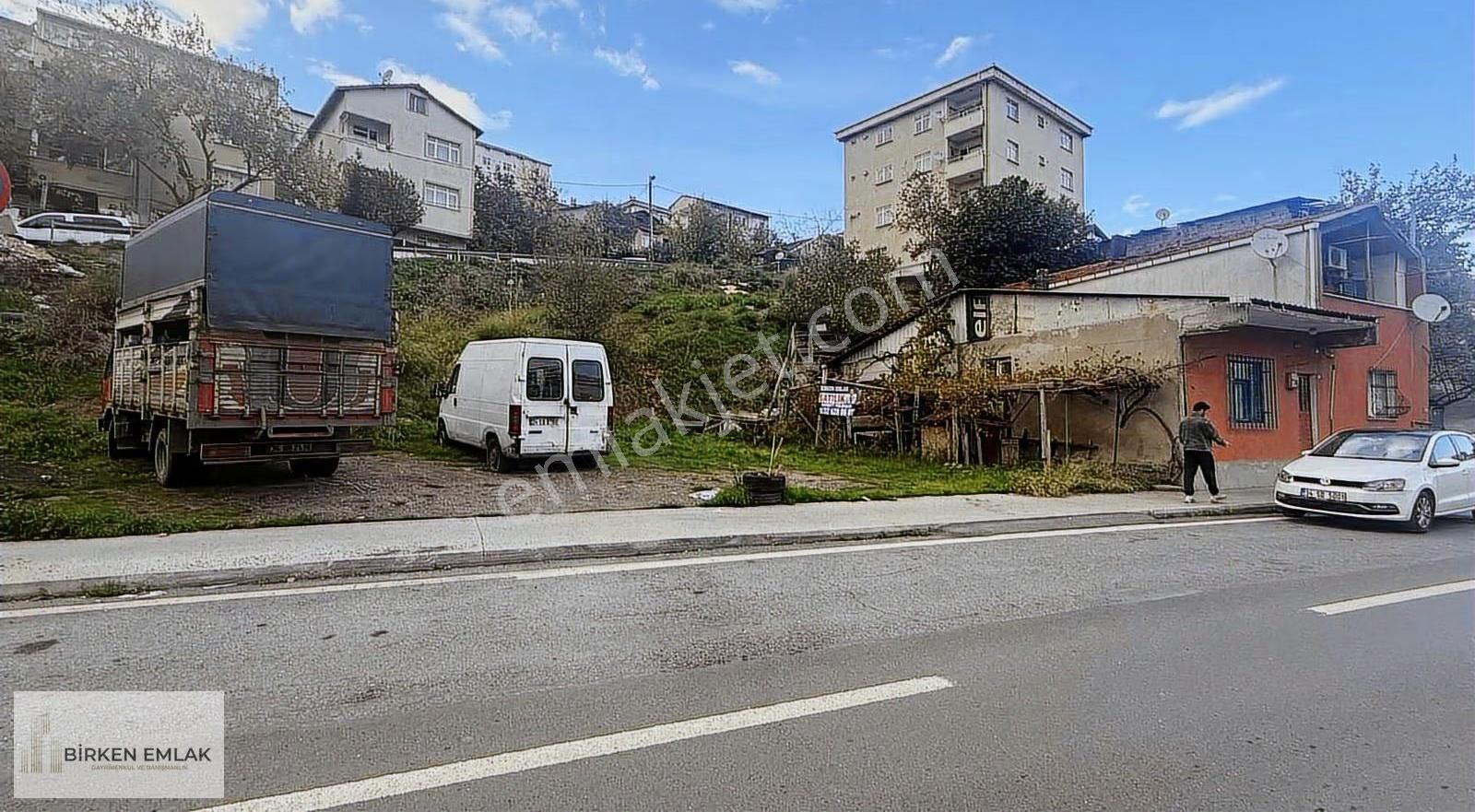 Birken'den Ataşehir İçerenköy'de Satılık Arsa
