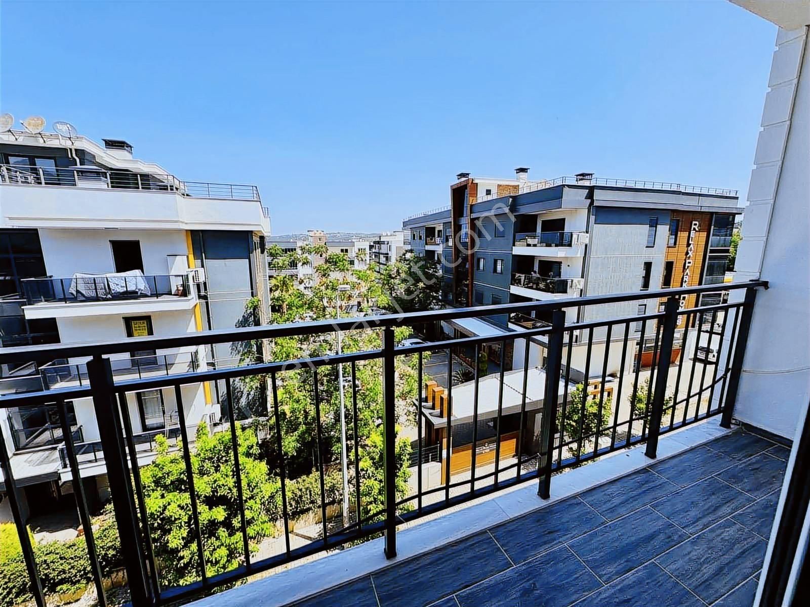 Kuşadası Davutlar'da 50 M2 Full Eşyalı Satılık 1+1 Daire - Görsel 9