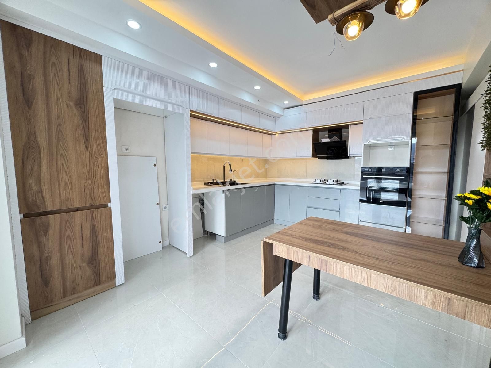 Mustafa Kemal Mhde Böylesi Görülmeyen 4+1 Merkezde Satılık Daire - Görsel 3