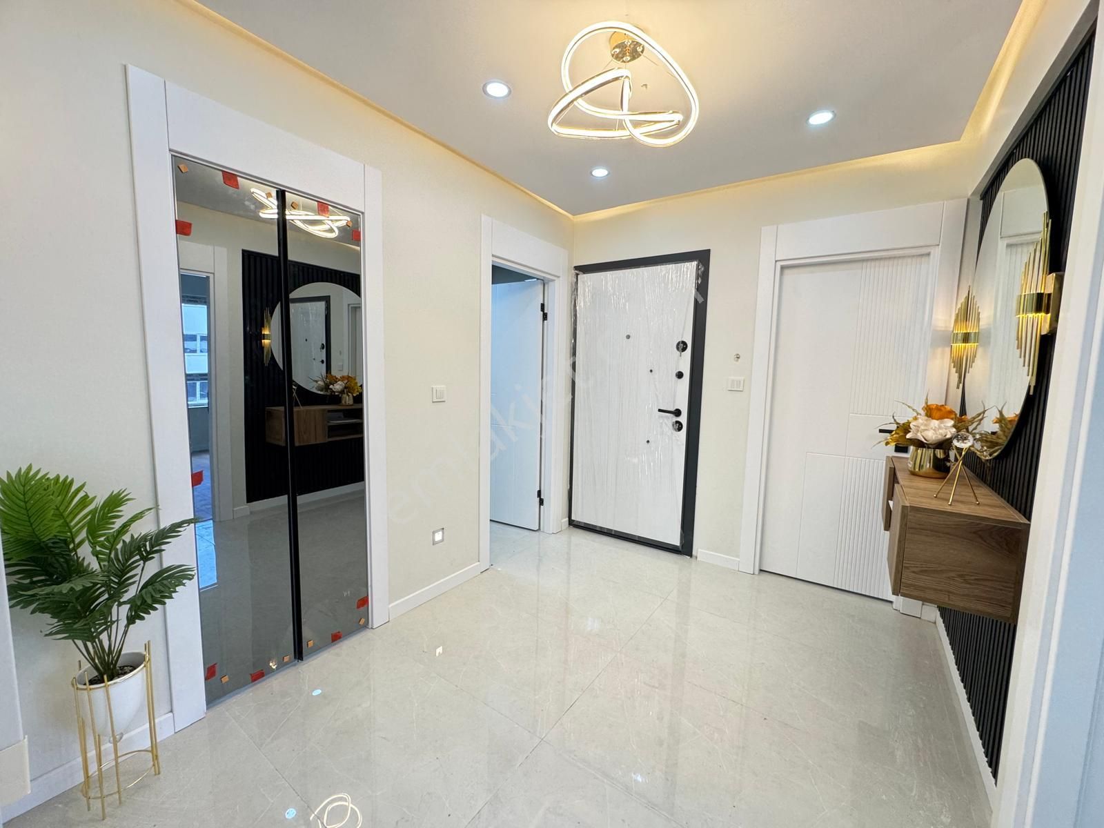 Mustafa Kemal Mhde Böylesi Görülmeyen 4+1 Merkezde Satılık Daire - Görsel 32