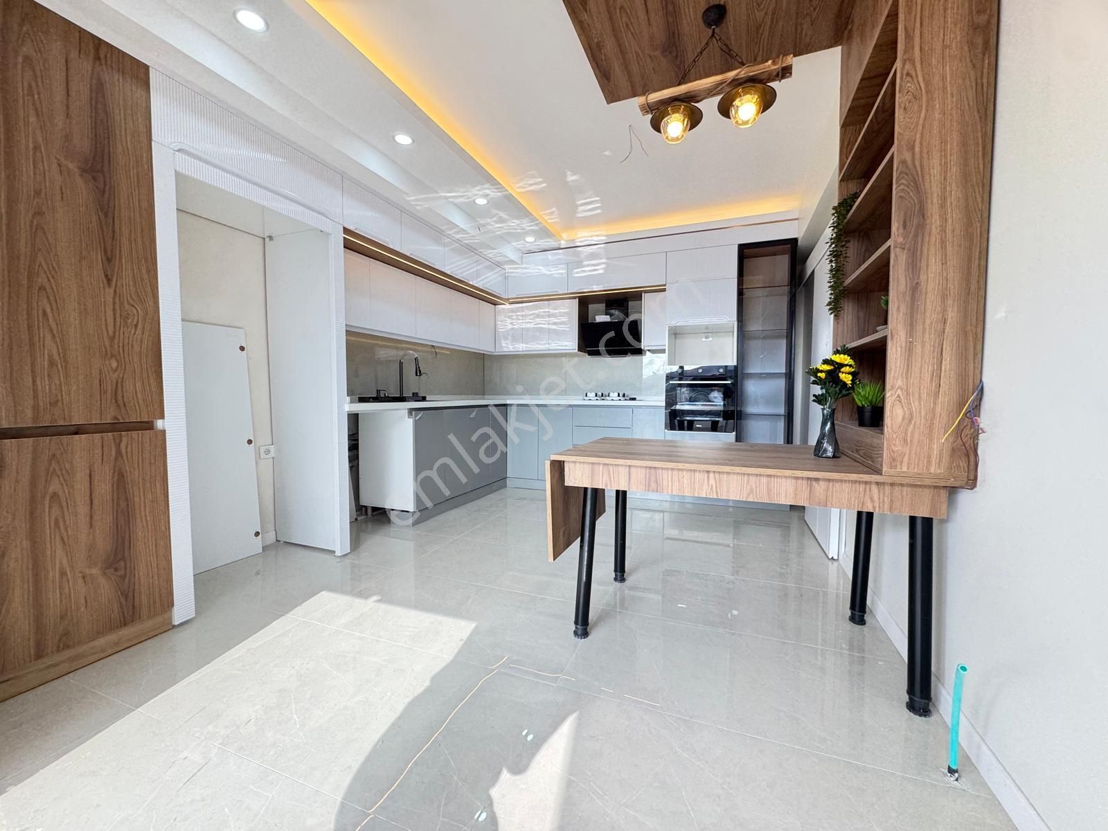 Mustafa Kemal Mhde Böylesi Görülmeyen 4+1 Merkezde Satılık Daire