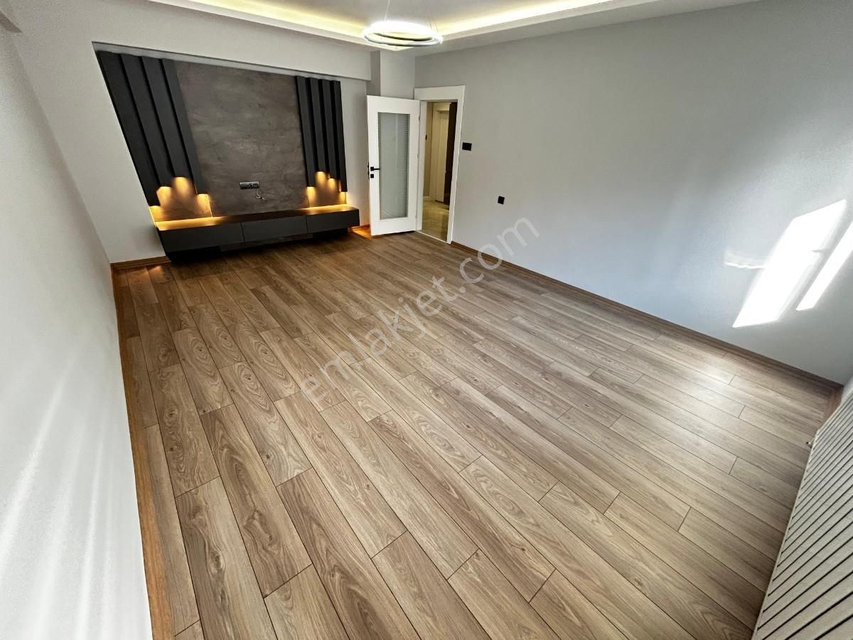 Sincan Selçuklu Mah 3+1 Ultra Lüks Yapılı Bağımsız Katta Daire - Görsel 8