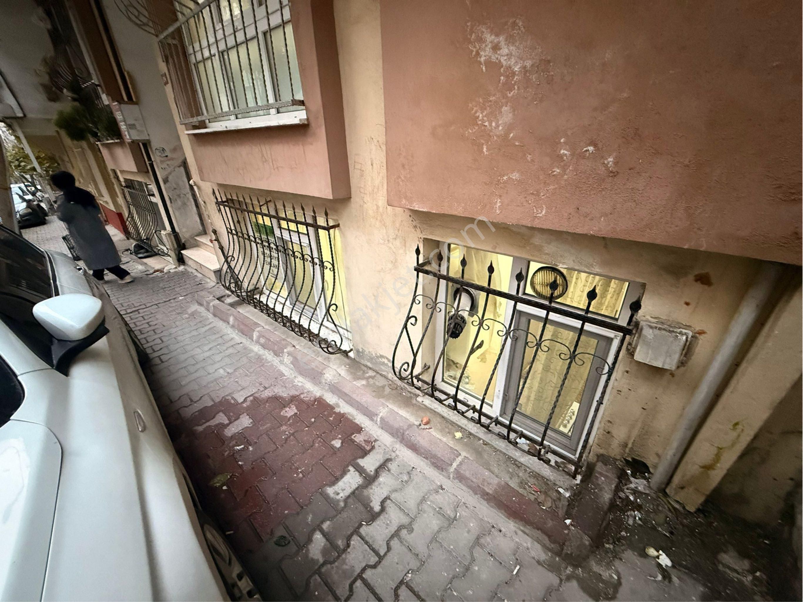 Emir Emlak’dan 2+1 Yeni Bina Bahçe Katı Dogalgaz Kombili - Görsel 4