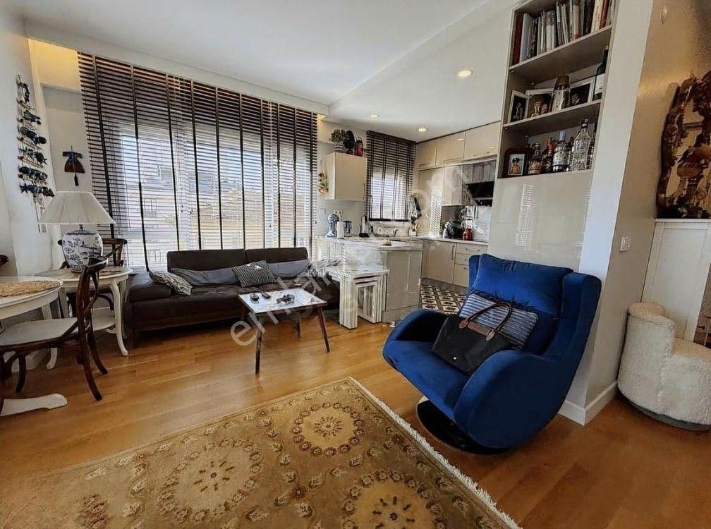 Suadiye'de Satılık 2+1 Balkonlu Daire Marmaray'a 3dk Mesafede - Görsel 2