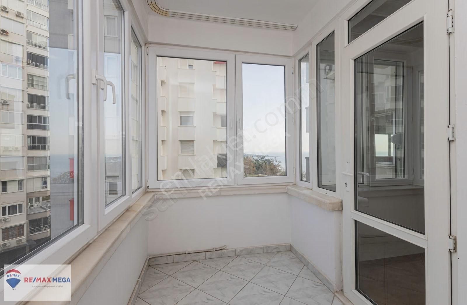 Panoramik Deniz Manzaralı 3+1 Kiralık Daire - Görsel 25