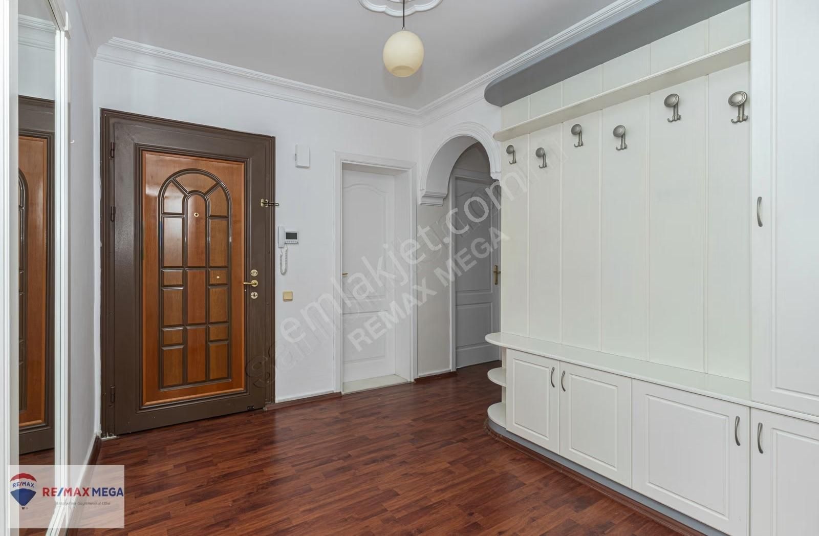 Panoramik Deniz Manzaralı 3+1 Kiralık Daire - Görsel 28