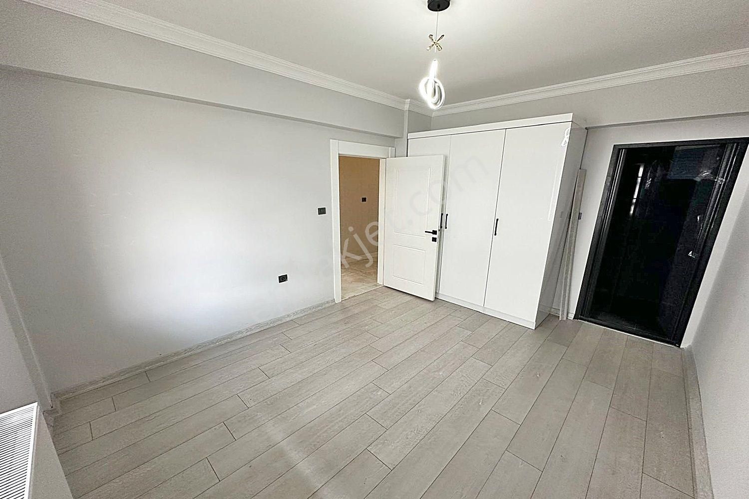 Karşıyaka'da 3+1 Cadde Yakını Full+ Full Yapılı Kaçırılmacak Fırsat - Görsel 14