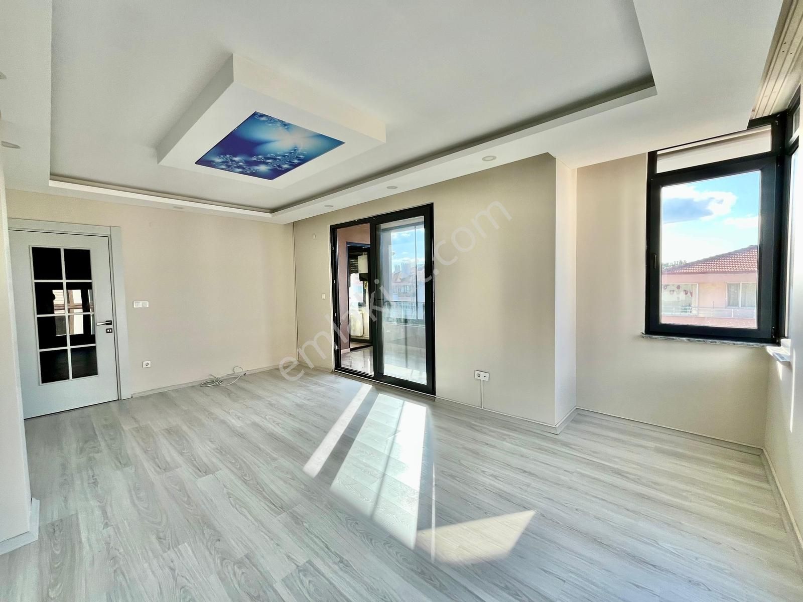 Gümüşden Ayrı Mutfaklı Ebeveyn Banyolu Enfes Genişlikte 3+1daire - Görsel 4