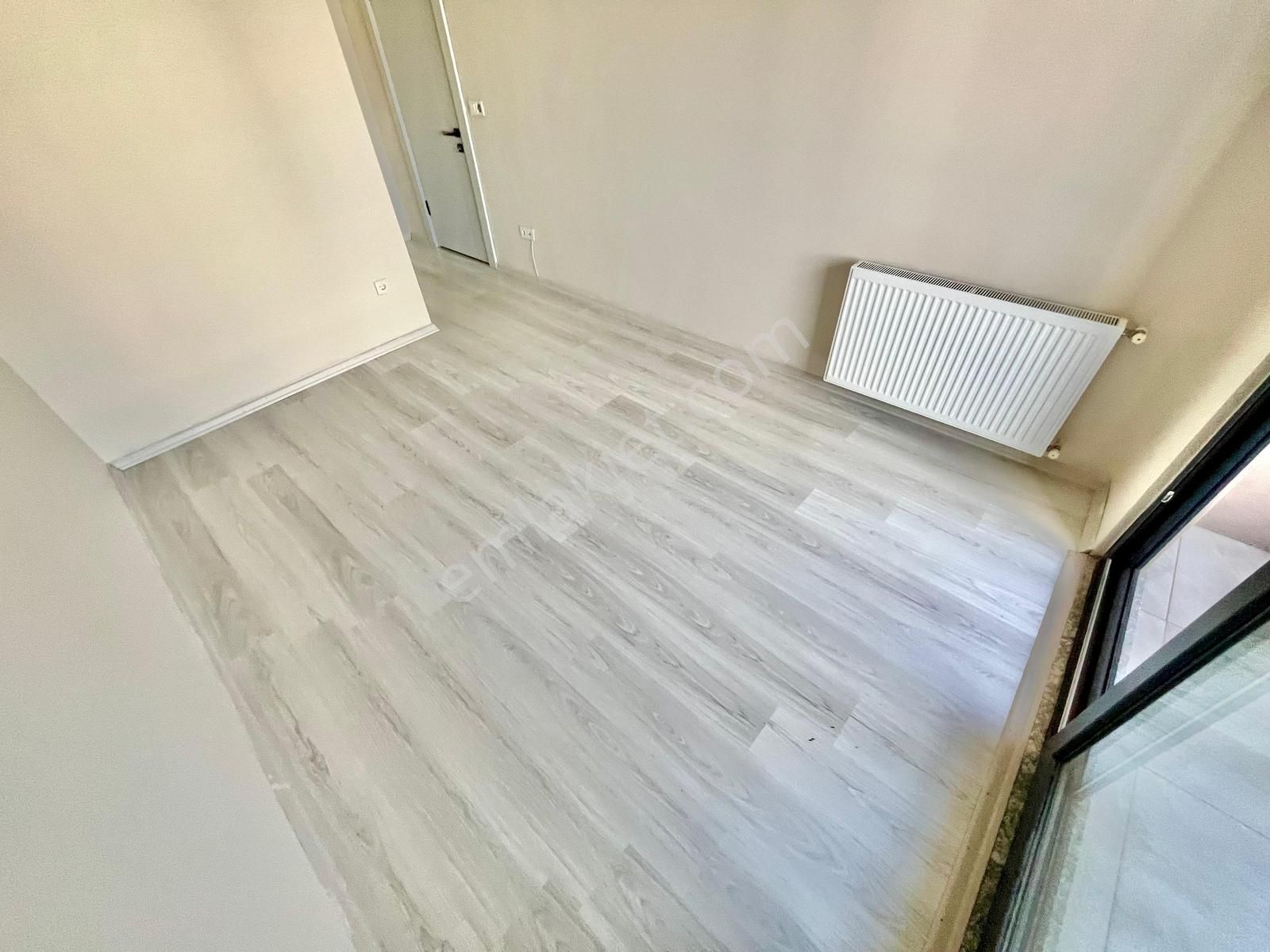 Gümüşden Ayrı Mutfaklı Ebeveyn Banyolu Enfes Genişlikte 3+1daire - Görsel 23
