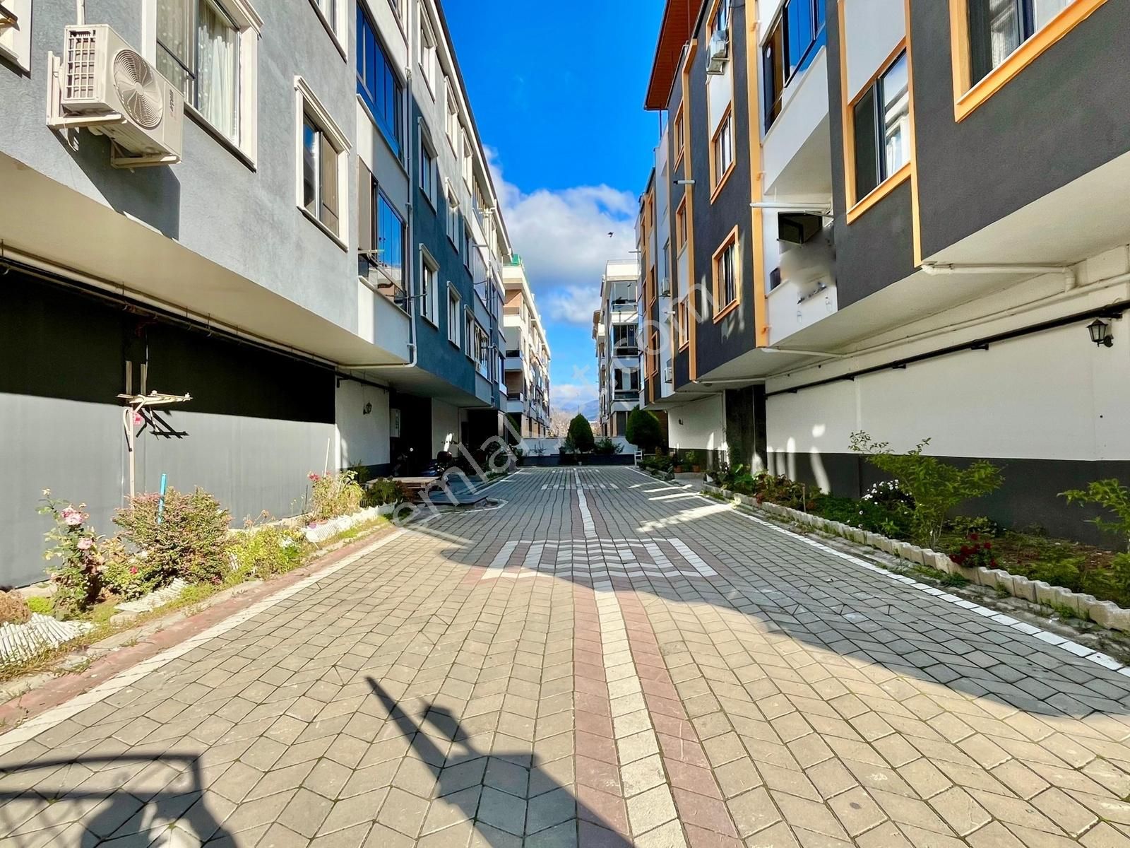 Gümüşden Ayrı Mutfaklı Ebeveyn Banyolu Enfes Genişlikte 3+1daire - Görsel 24