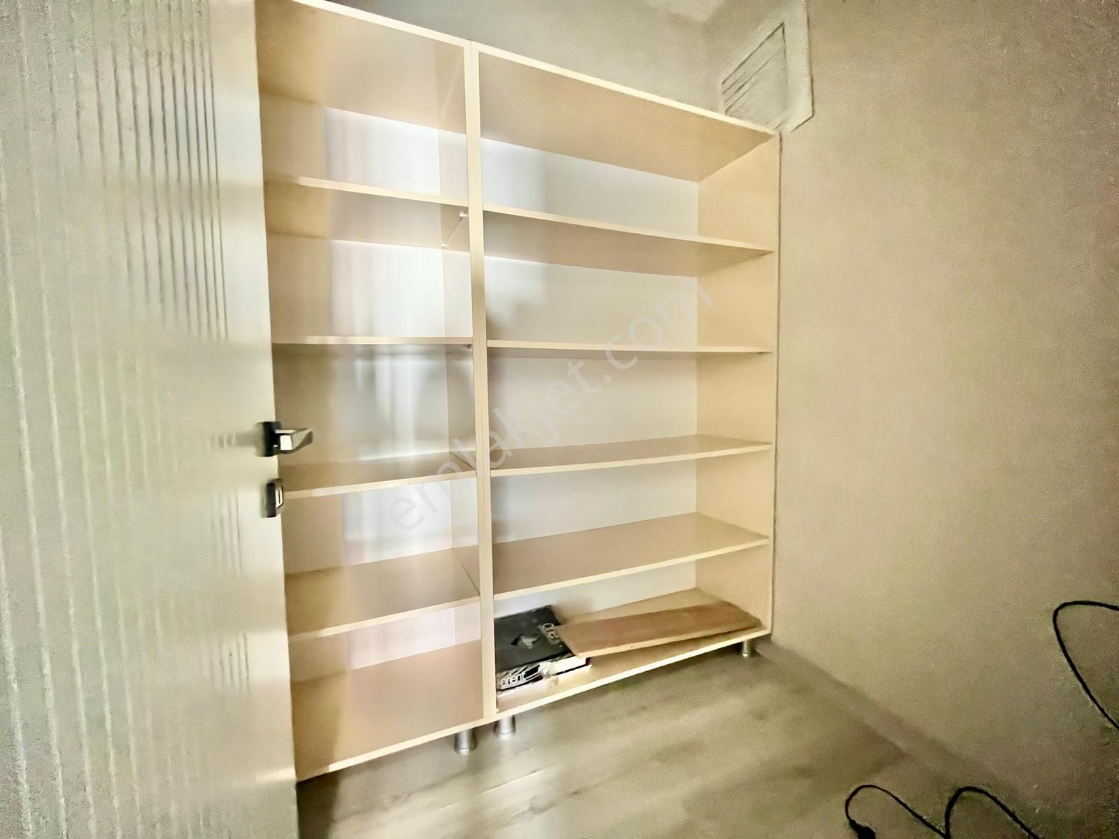 Gümüşden Ayrı Mutfaklı Ebeveyn Banyolu Enfes Genişlikte 3+1daire - Görsel 16
