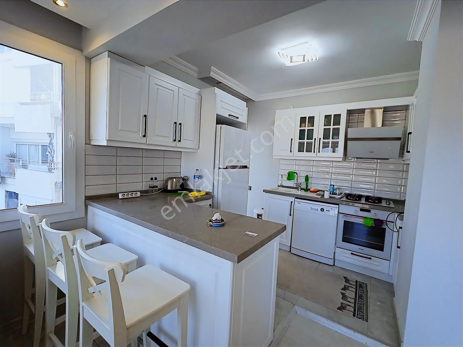 Kuşadası Türkmen,de Marinaya Yakın Manzaralı 3+1 Daire - Görsel 6