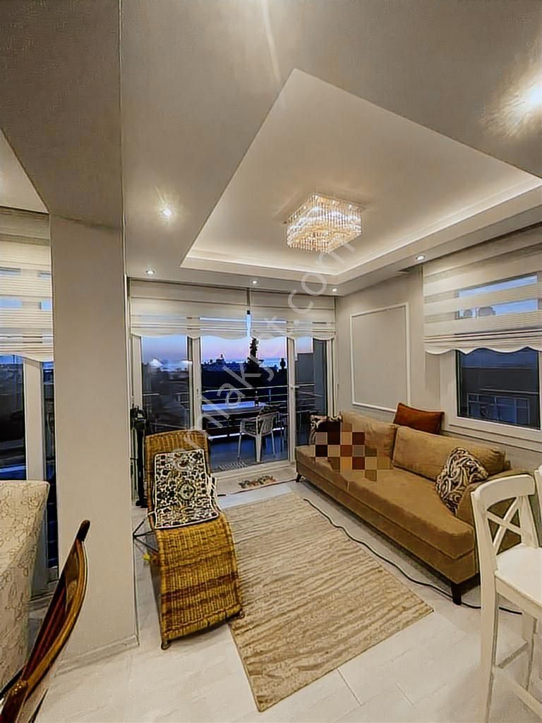 Kuşadası Türkmen,de Marinaya Yakın Manzaralı 3+1 Daire - Görsel 9