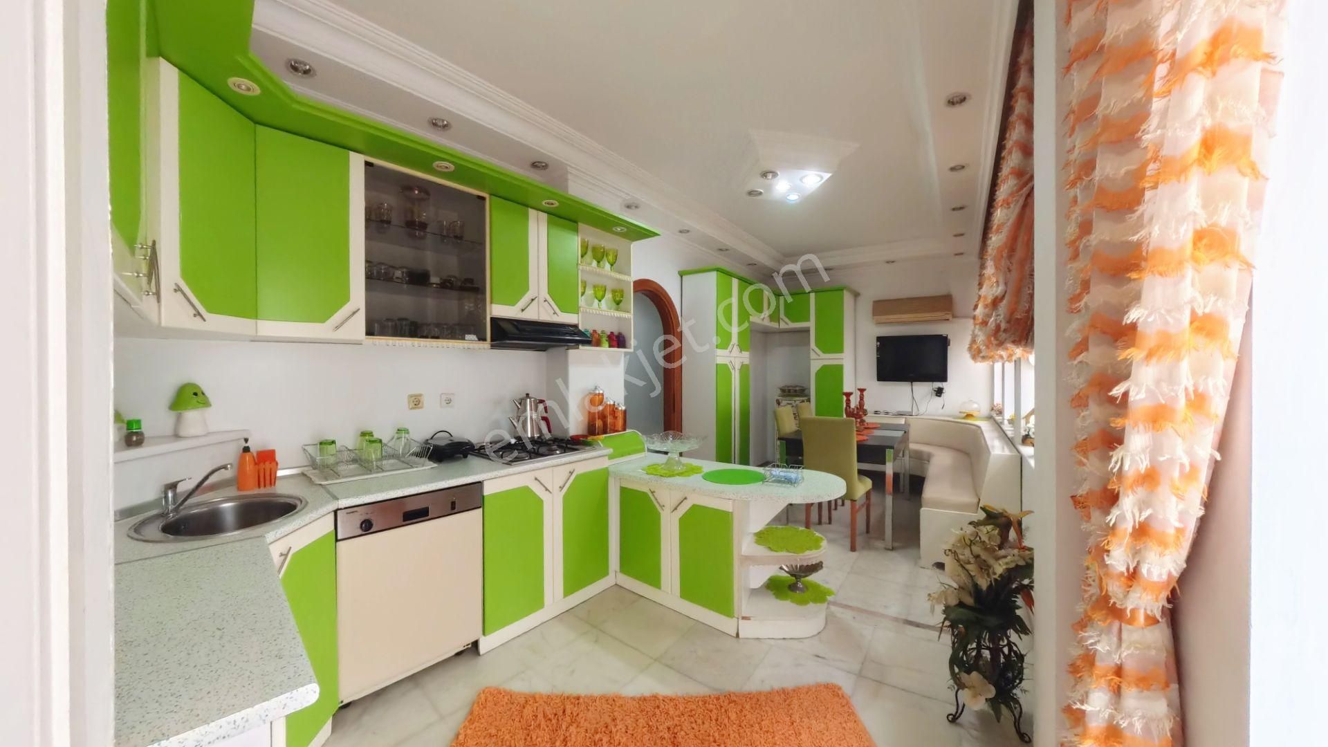 Denize Yakın En Geniş Daire | Bahçelievler'de 5+1 Satılık Daire! - Görsel 21