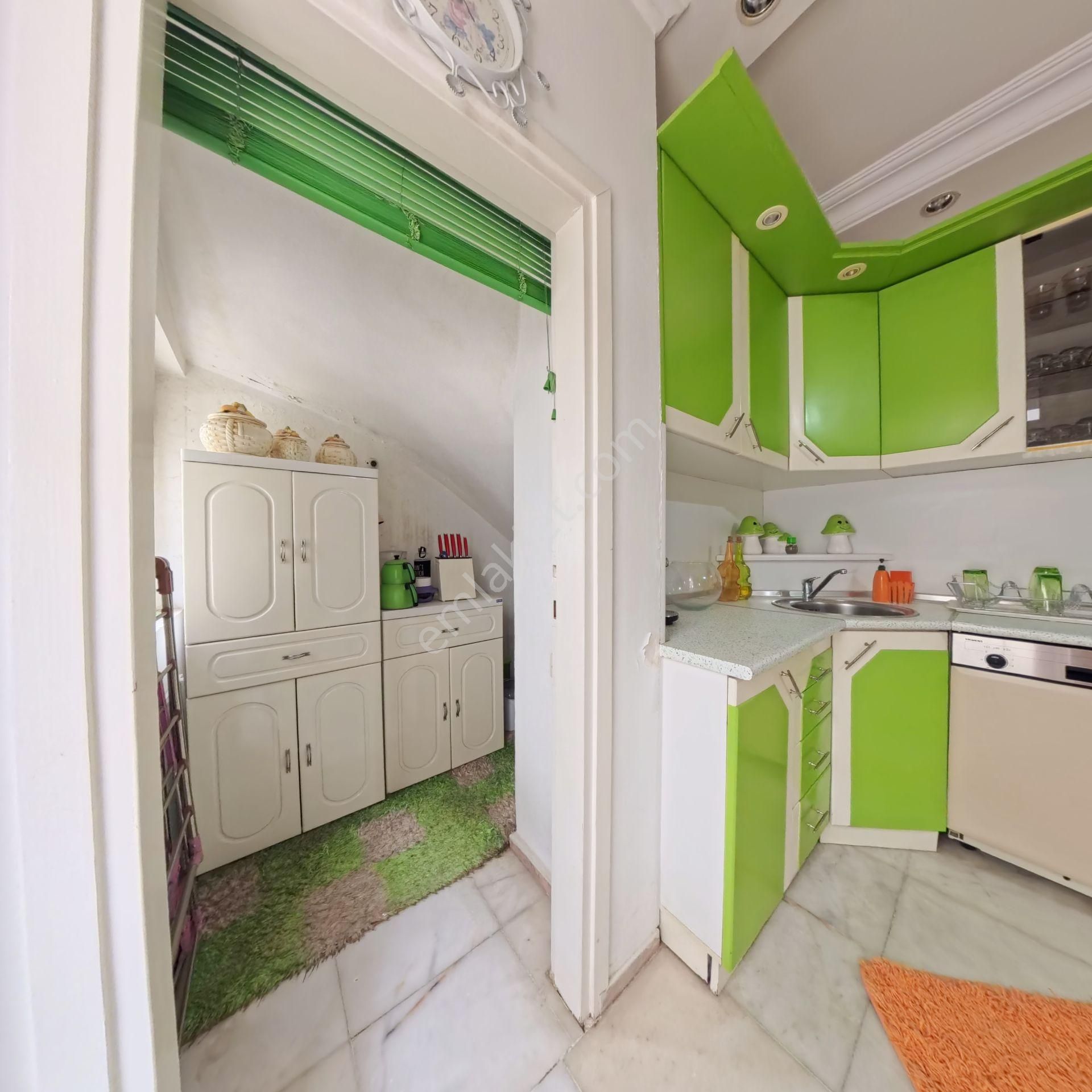 Denize Yakın En Geniş Daire | Bahçelievler'de 5+1 Satılık Daire! - Görsel 20