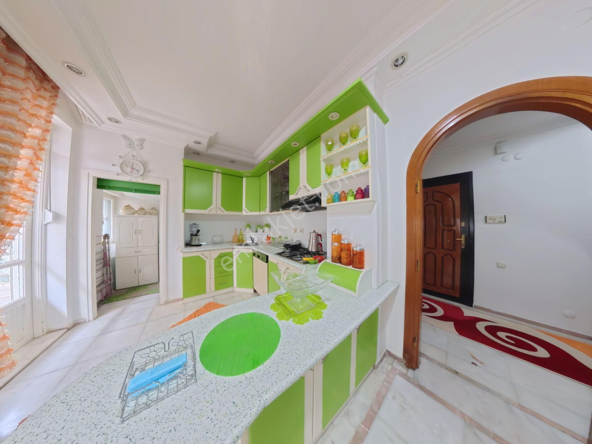 Denize Yakın En Geniş Daire | Bahçelievler'de 5+1 Satılık Daire! - Görsel 17