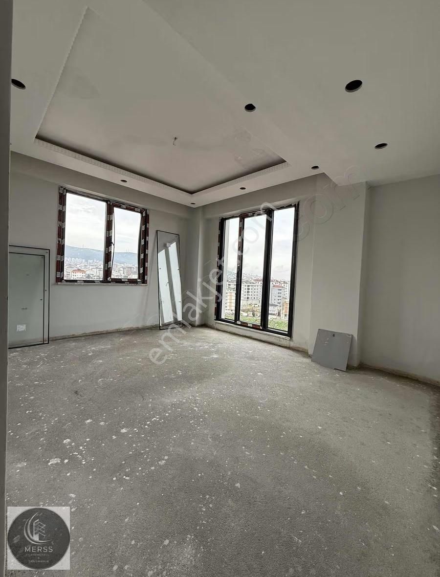 Sultanbeyli Orhangazi Mah. De Site İçinde 2+1 Daire Satılıktır