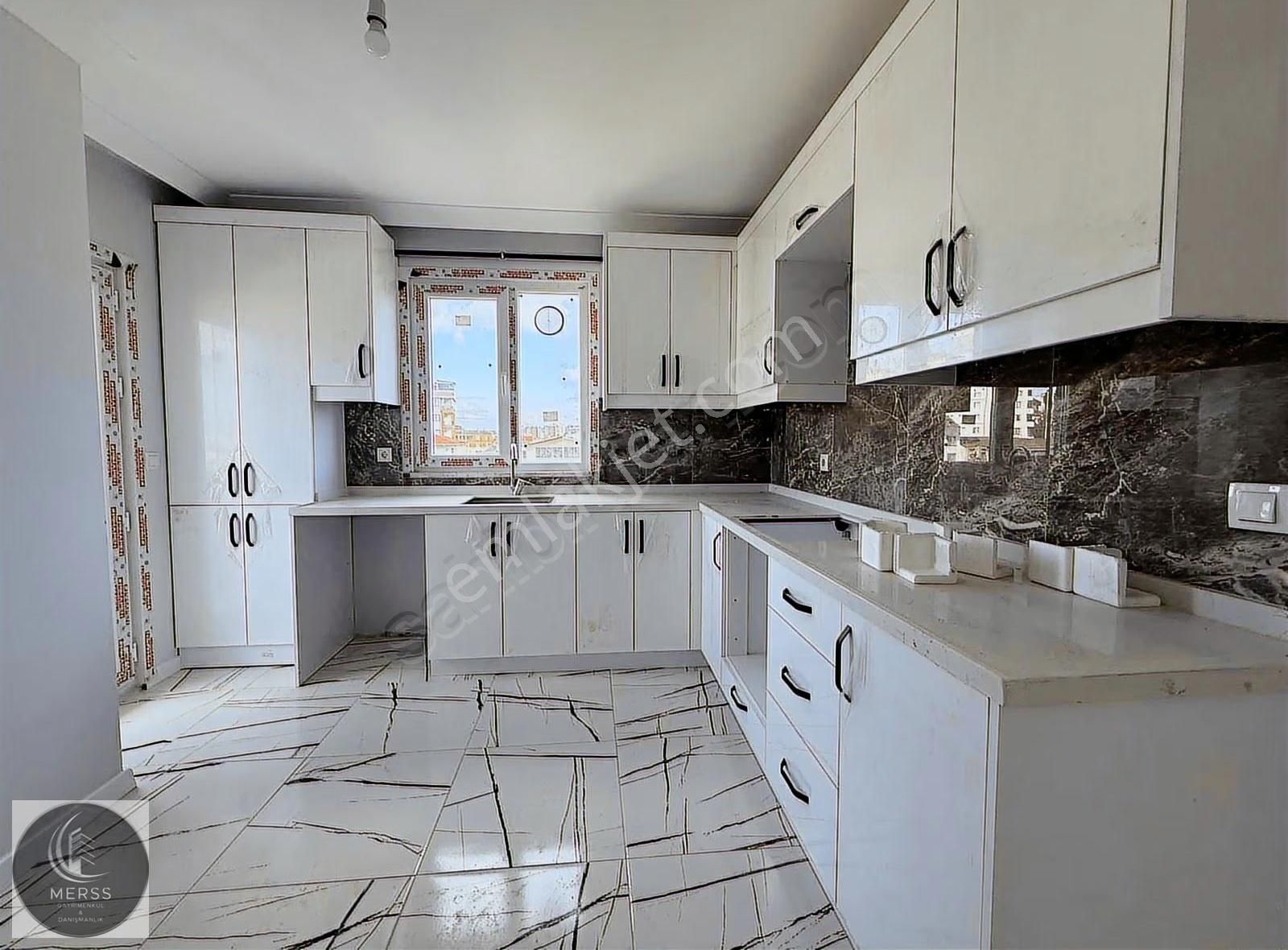 Sultanbeyli Mimarsinan 'da 4+1 , İki Aileye Uyhun Üst Dubleks - Görsel 12