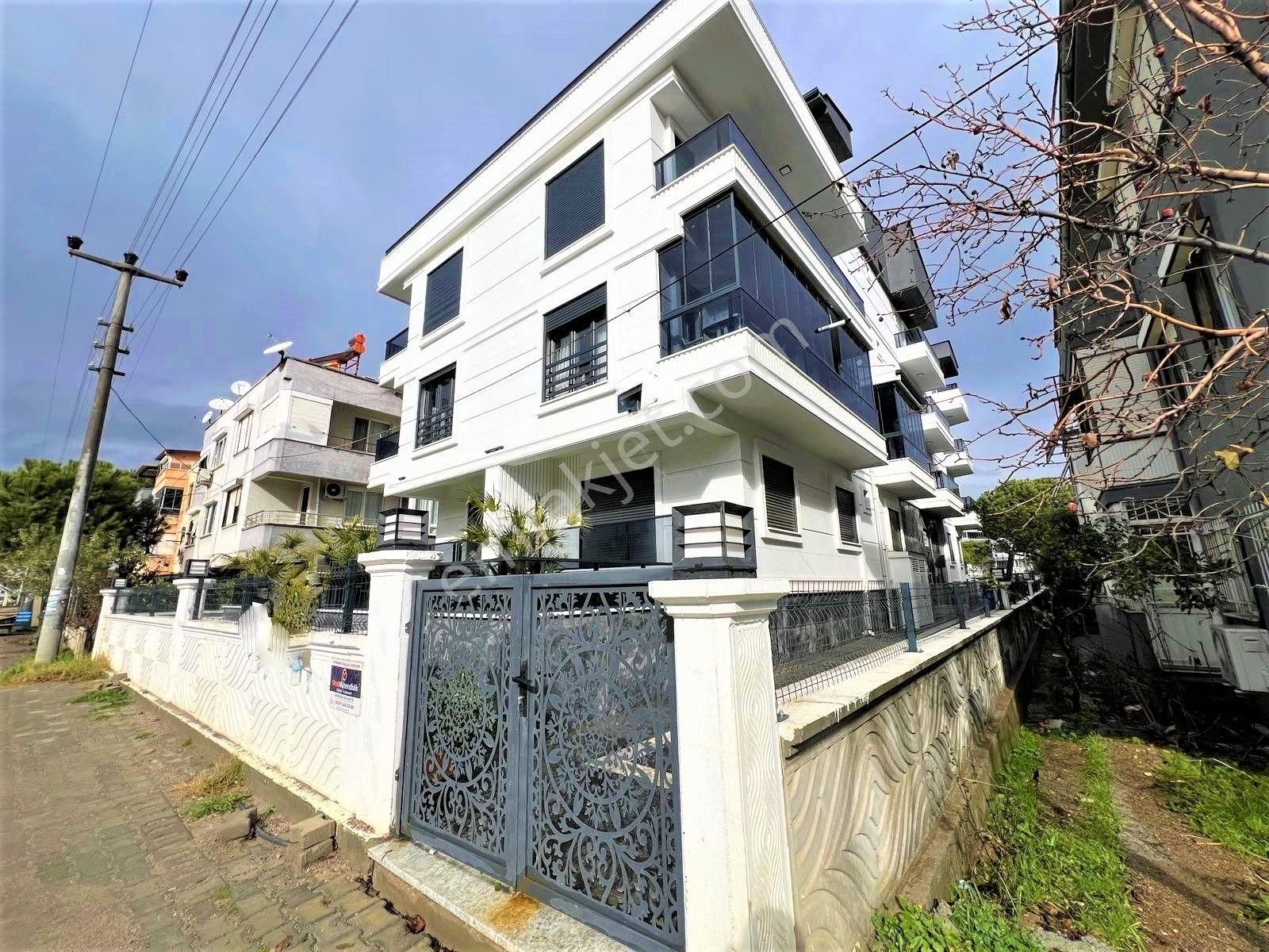 🟠🟠alfa'dan Akçay'da Ön Cephe Satılık Denize 50 Mt Ultra Şık Tasarımlı 2+1 Lüks Daire