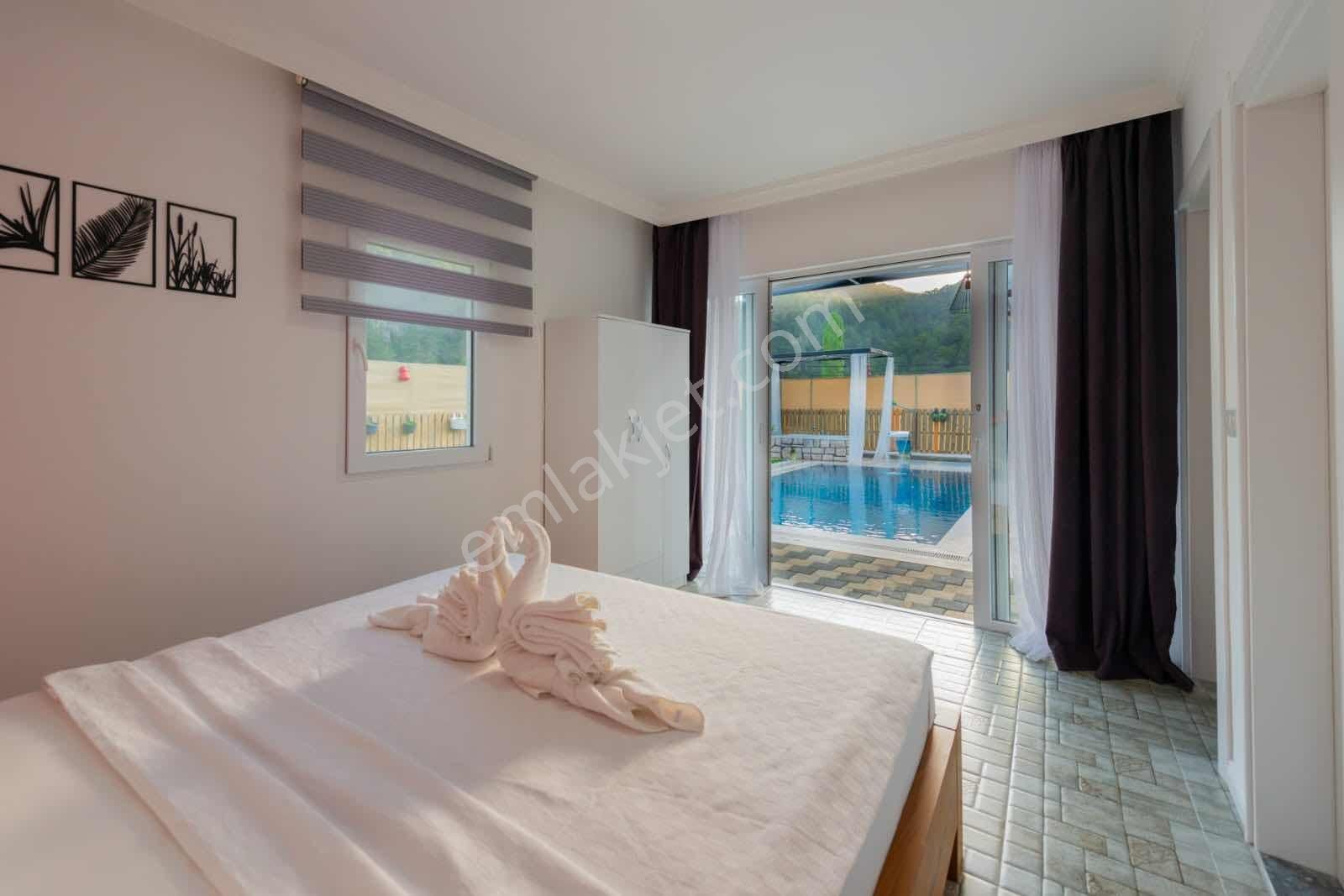 Yürek Mahallesinde Eşyalı Kiralık Villa - Görsel 13