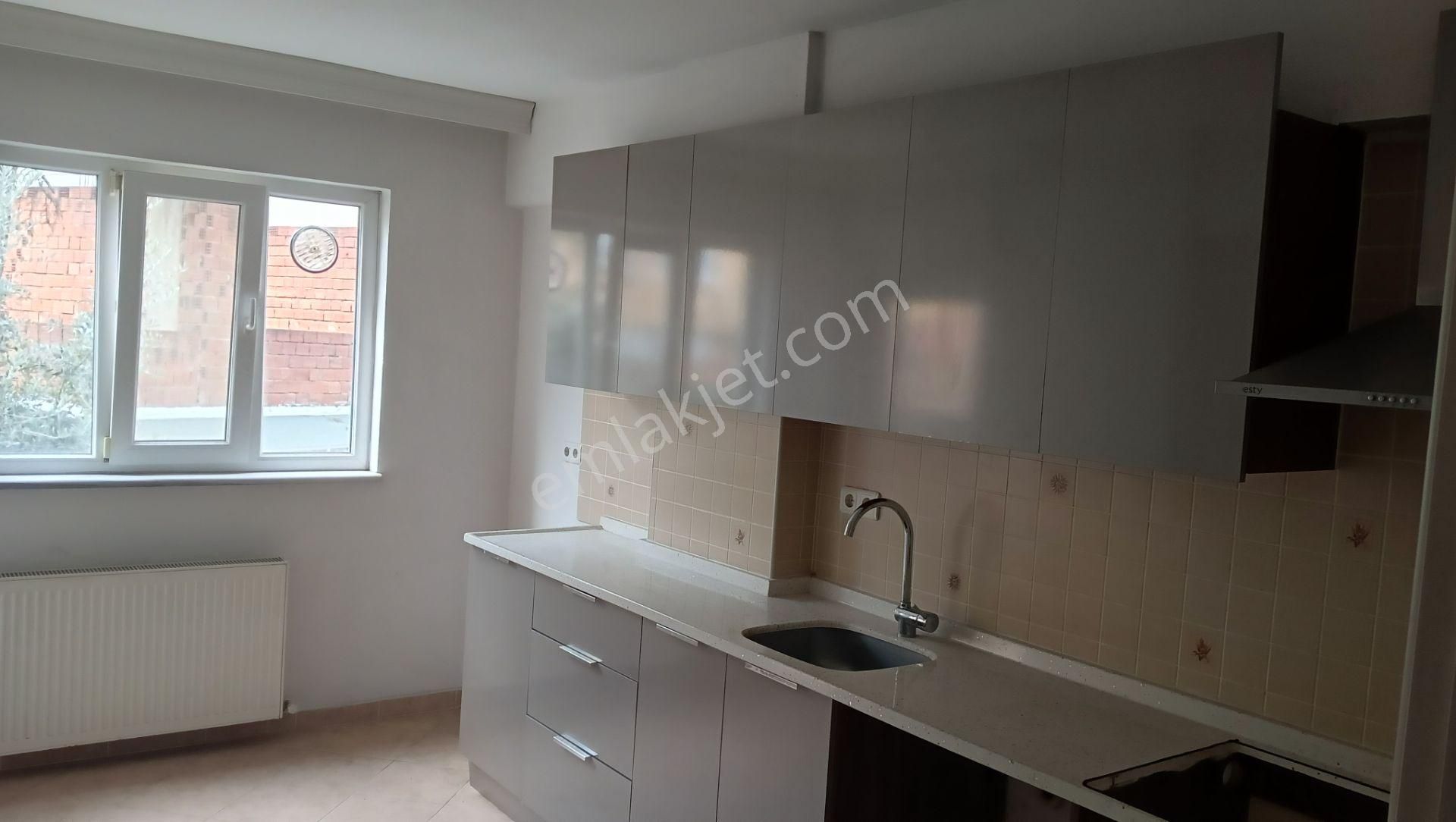 Osmangazi Yeni Karaman'da Kiralık Arakat 3+1 Daire - Görsel 3