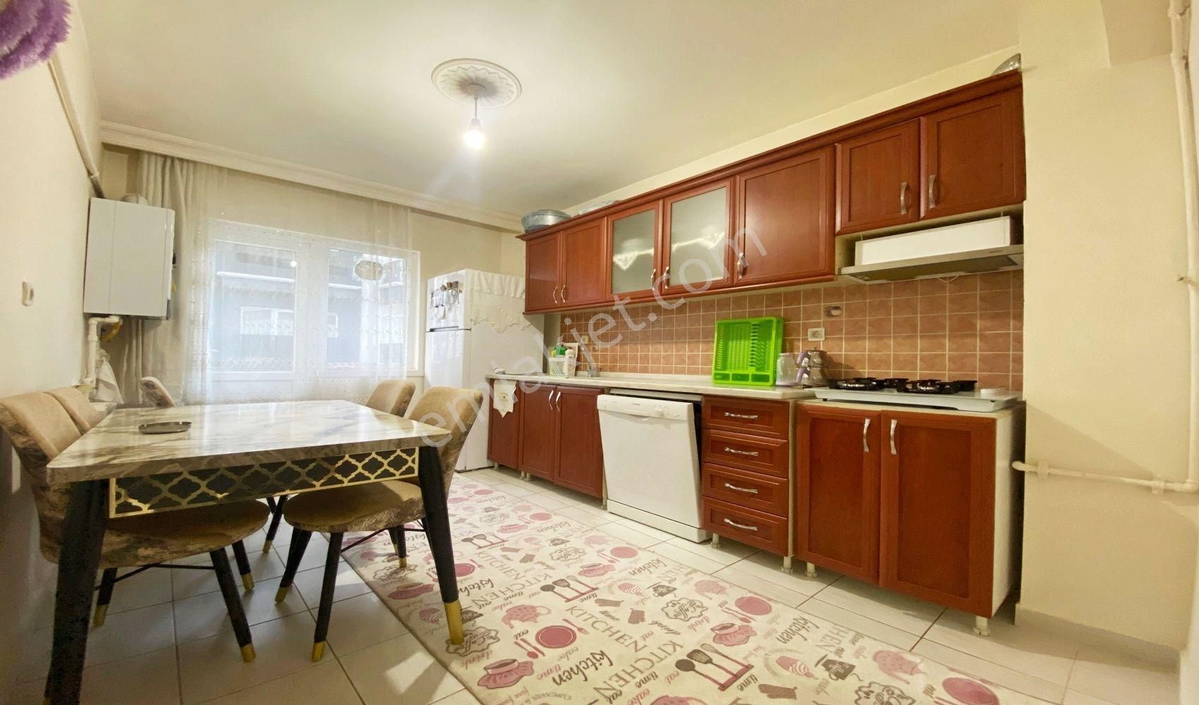 Vadi'den Karakaya'da Yapılı 125 M2 Geniş Kullanım Alanlı 3+1 !!!