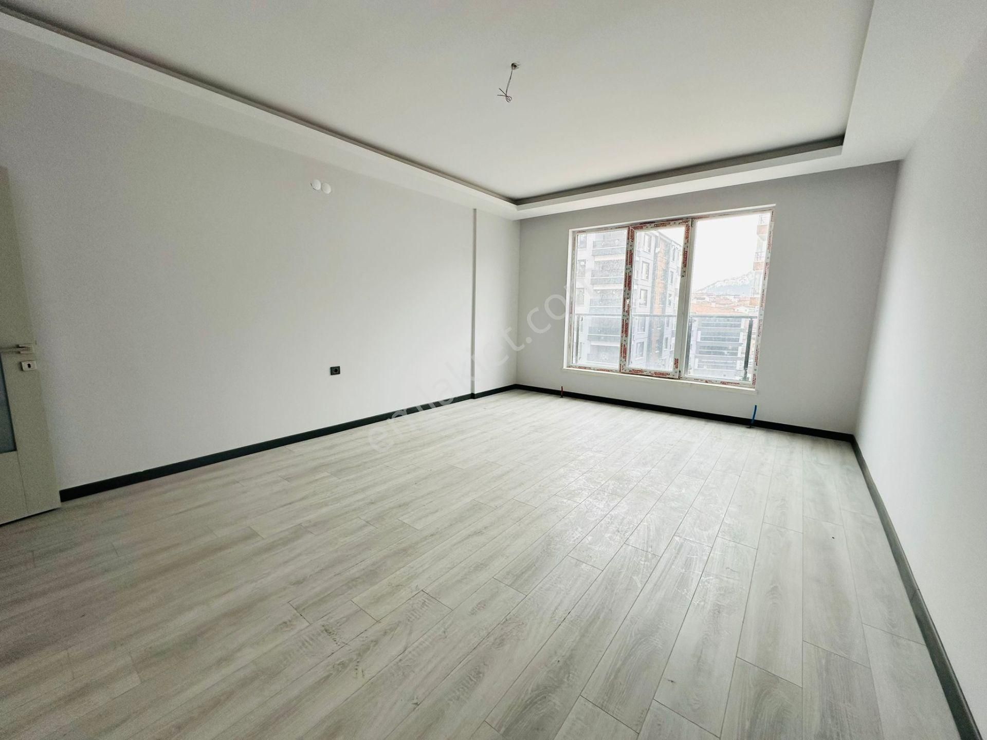 Feridunçelik'te Ultra Lüks Yapılı 3+1 3.katta Satılık Sıfır Daire !! - Görsel 5