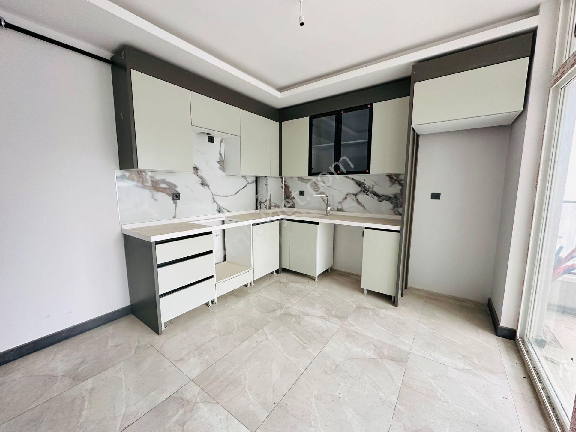 Feridunçelik'te Ultra Lüks Yapılı 3+1 3.katta Satılık Sıfır Daire !!