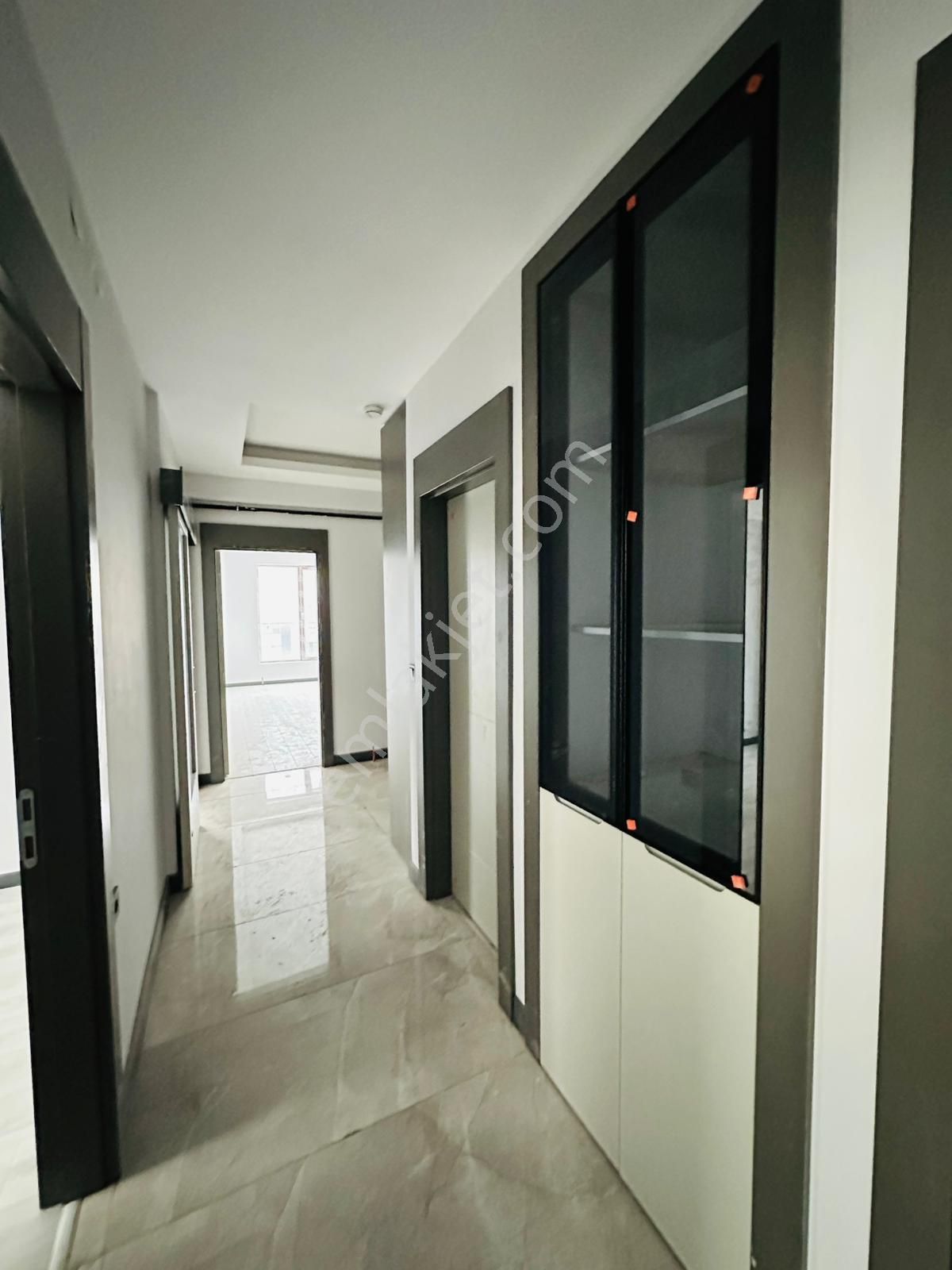 Feridunçelik'te Ultra Lüks Yapılı 3+1 3.katta Satılık Sıfır Daire !! - Görsel 16