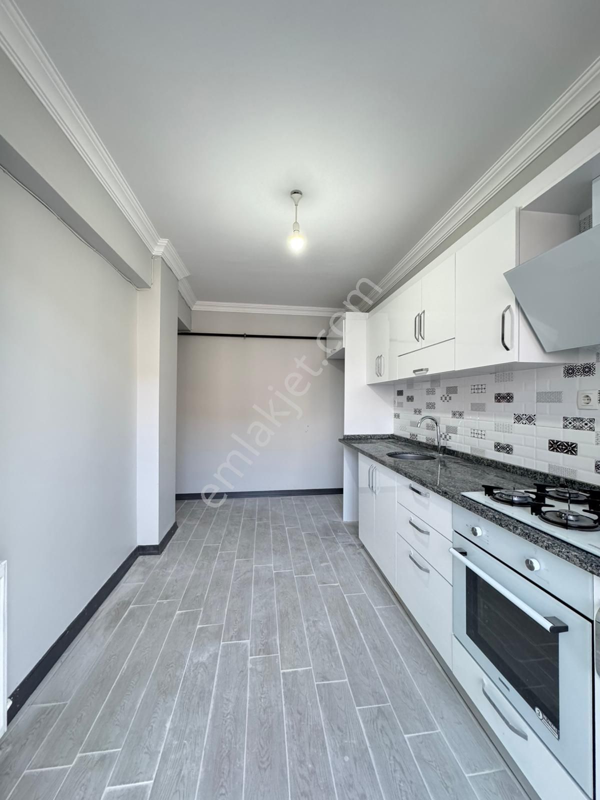 Çobançeşme'de Acil Satılık 3+1 Modern Daire Fırsatı - Görsel 5