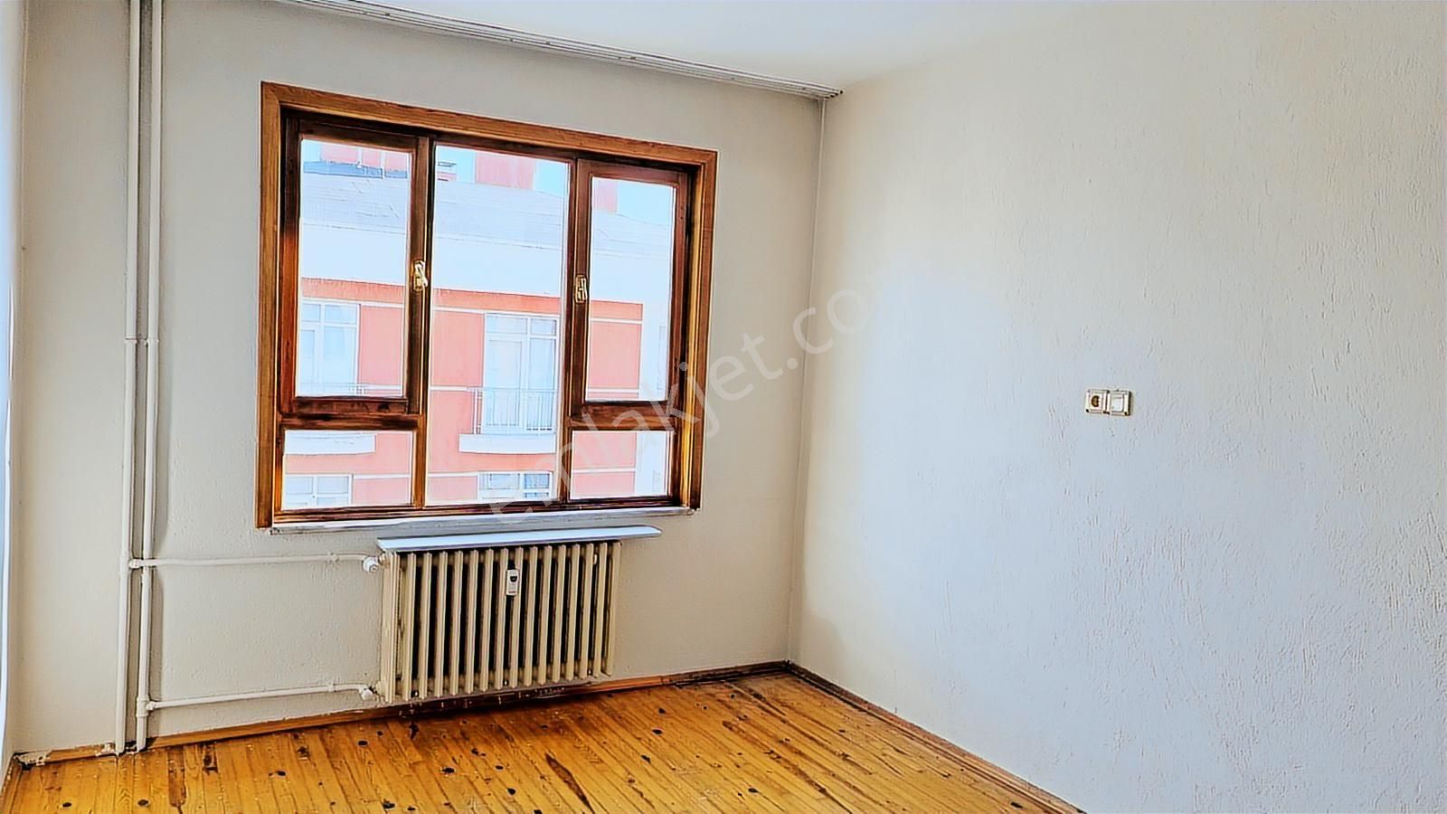 Karatay Tramvay Yanında 145 M2 3+1 Banyolu-kilerli Kiralık Daire - Görsel 13