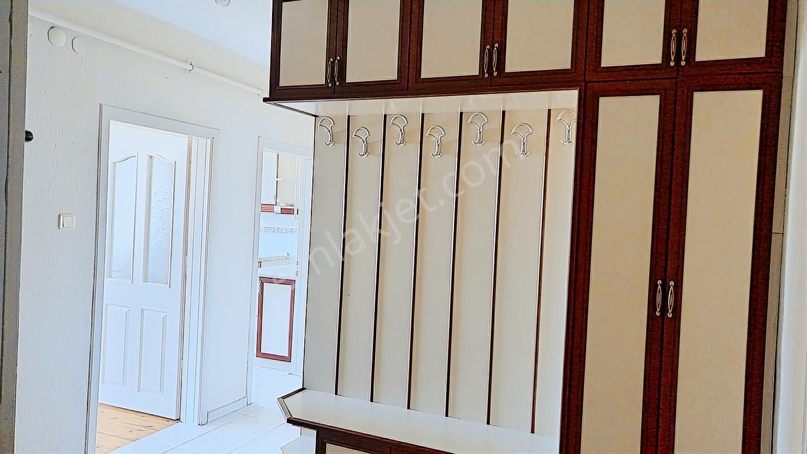 Karatay Tramvay Yanında 145 M2 3+1 Banyolu-kilerli Kiralık Daire - Görsel 7