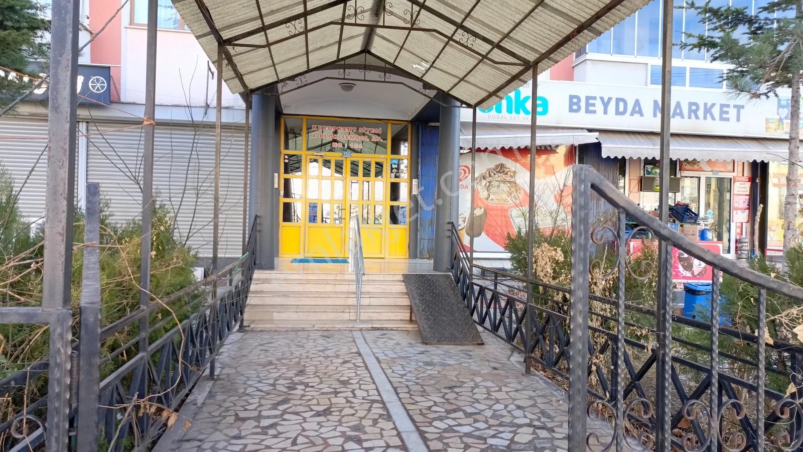 Karatay Tramvay Yanında 145 M2 3+1 Banyolu-kilerli Kiralık Daire - Görsel 32