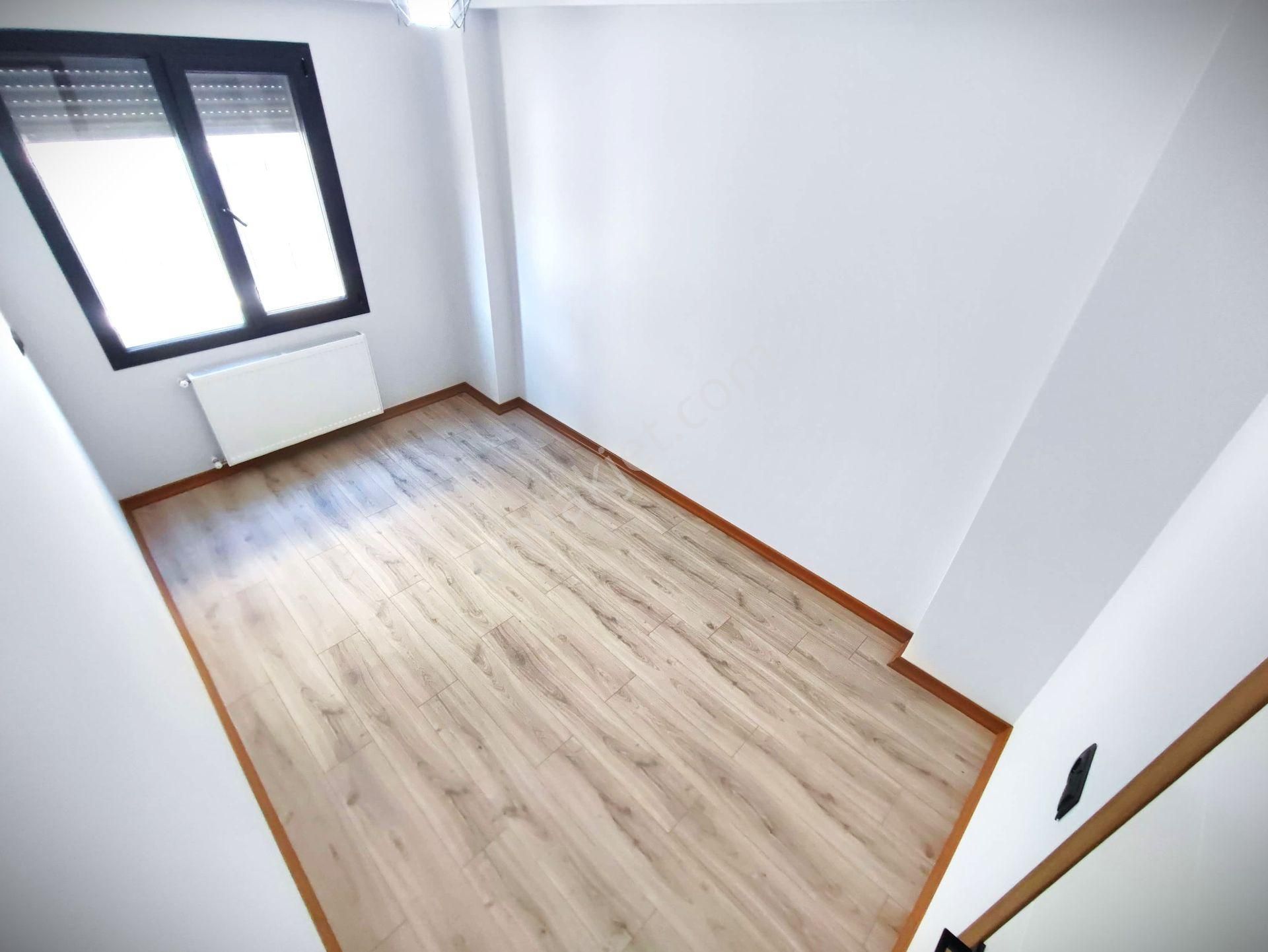 Akçay'da Aygülden Sıfır Ön Cephe Ayrı Mutfak Ebeveyn Banyolu Geniş Cam Balkonlu 2+1 Satılık Daireler - Görsel 24