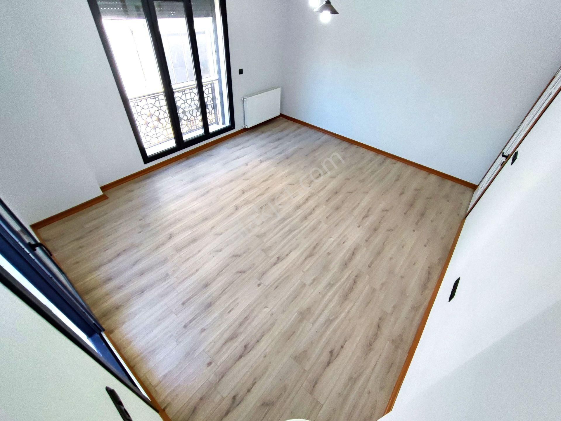 Akçay'da Aygülden Sıfır Ön Cephe Ayrı Mutfak Ebeveyn Banyolu Geniş Cam Balkonlu 2+1 Satılık Daireler - Görsel 10