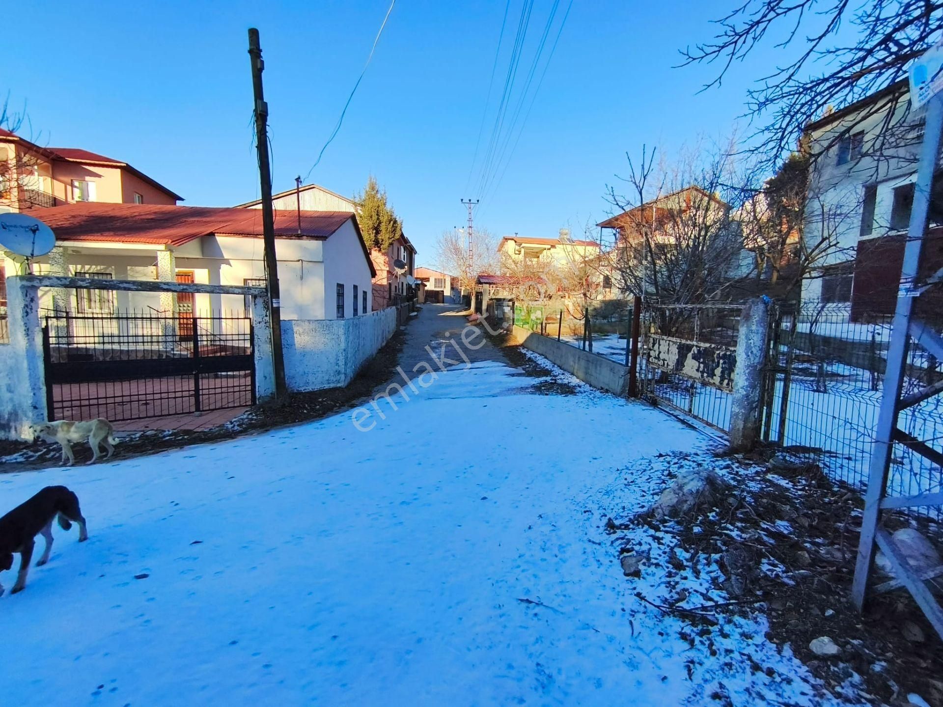 Kar Emlaktan Akçatekir Üçolukta 290 M2 Çevre Duvarı Yapılmış Satılık Arsa - Görsel 24