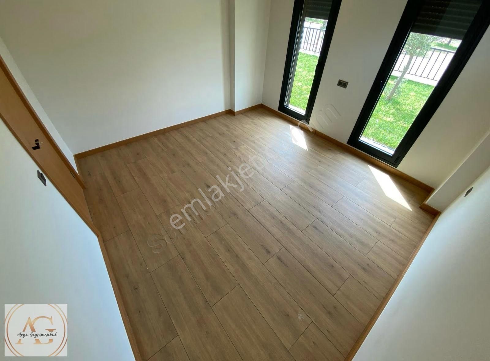 Arya'dan Güre'de Şık Tasarımlı 4+1 Müstakil Havuzlu Villa - Görsel 15