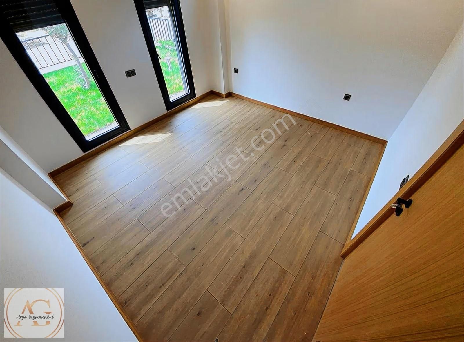 Arya'dan Güre'de Şık Tasarımlı 4+1 Müstakil Havuzlu Villa - Görsel 26