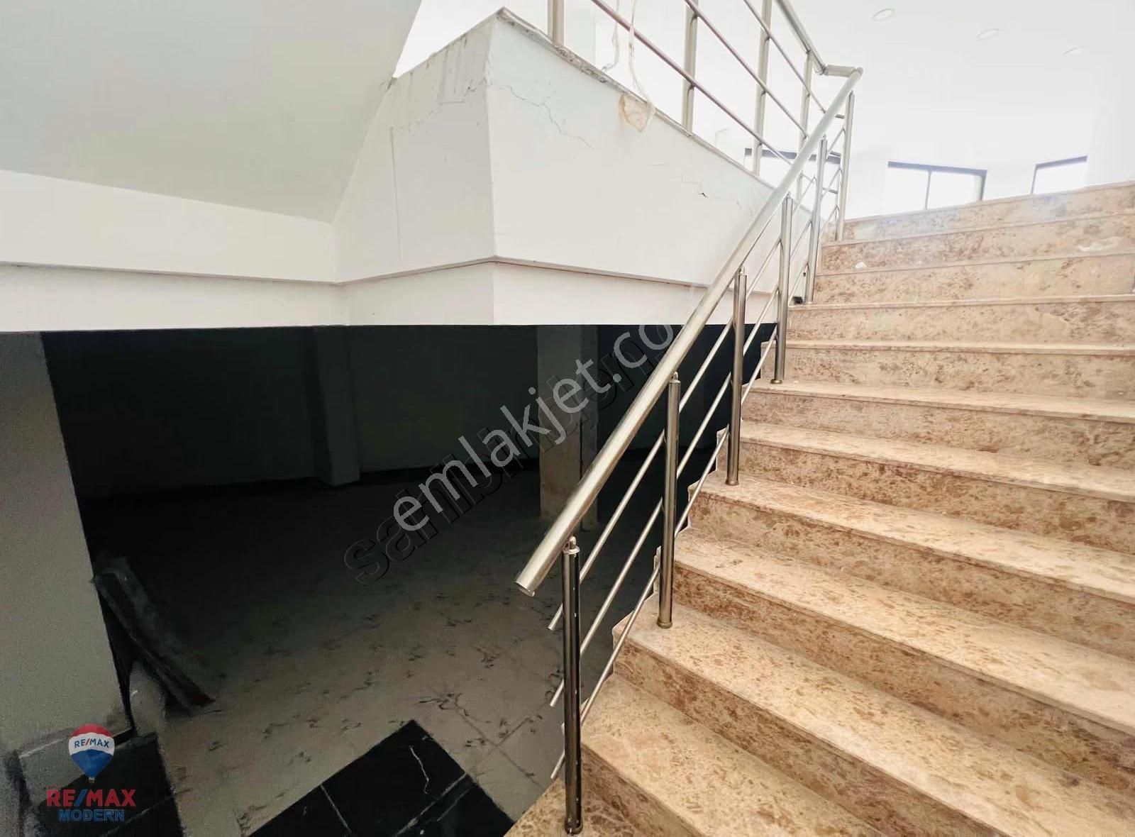 Samet'ten Kiralık 415 M2 3 Katlı Dükkan - Görsel 5