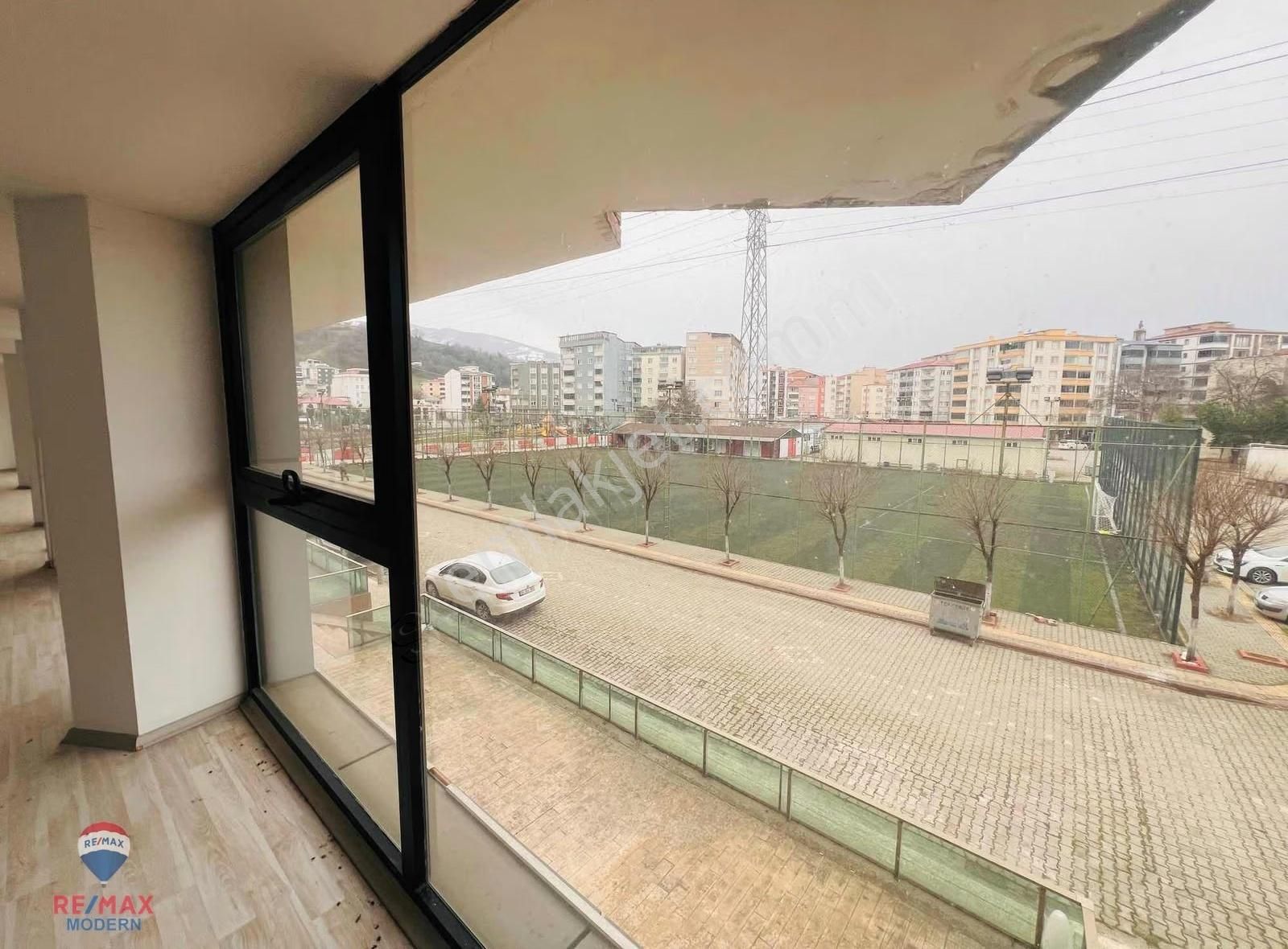 Samet'ten Kiralık 415 M2 3 Katlı Dükkan - Görsel 15