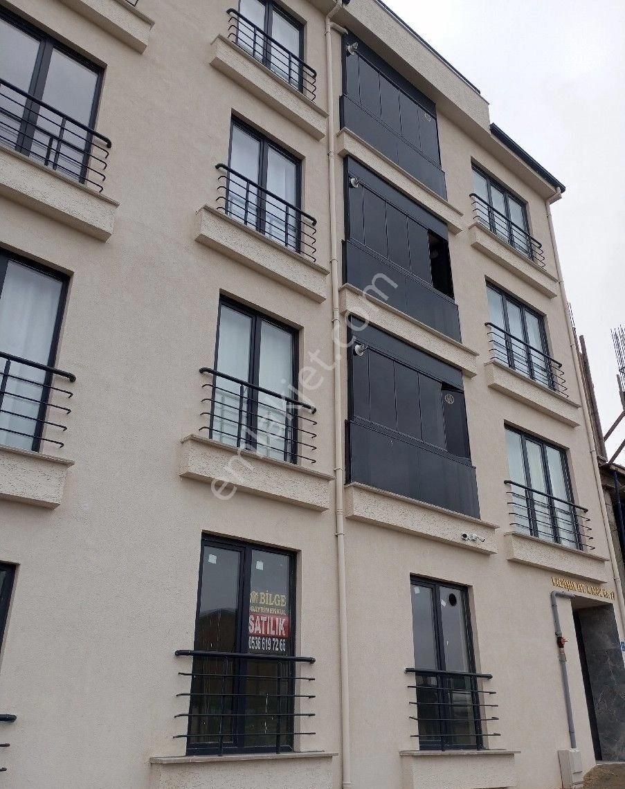 Çevre Yolu Karşısı Çınarlı Mah.satılık 2+0 Daire...