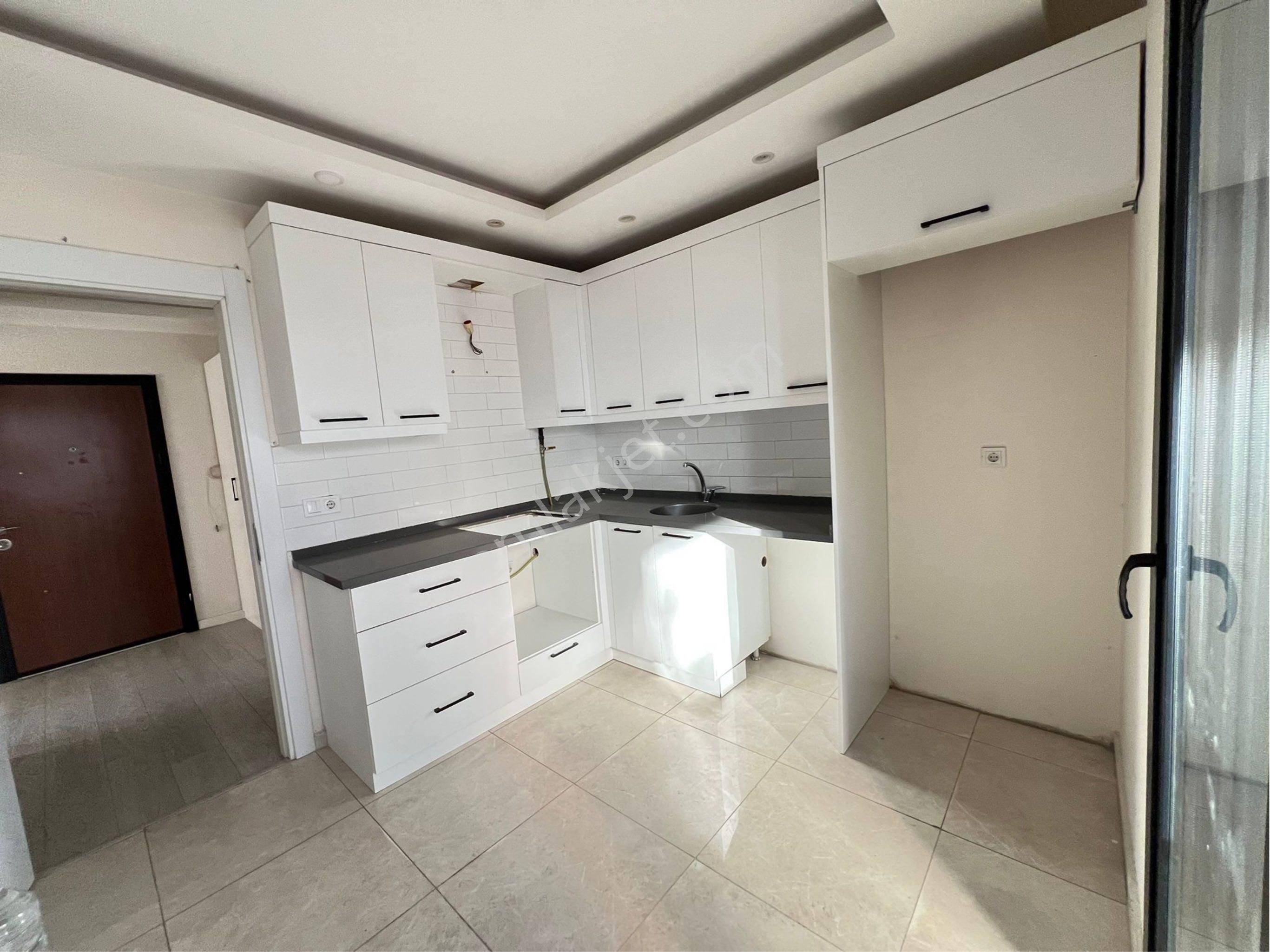 Akalın'dan Bozyaka'da Cadde Üzeri Asansörlü Otoparklı 3+1 Daire - Görsel 32